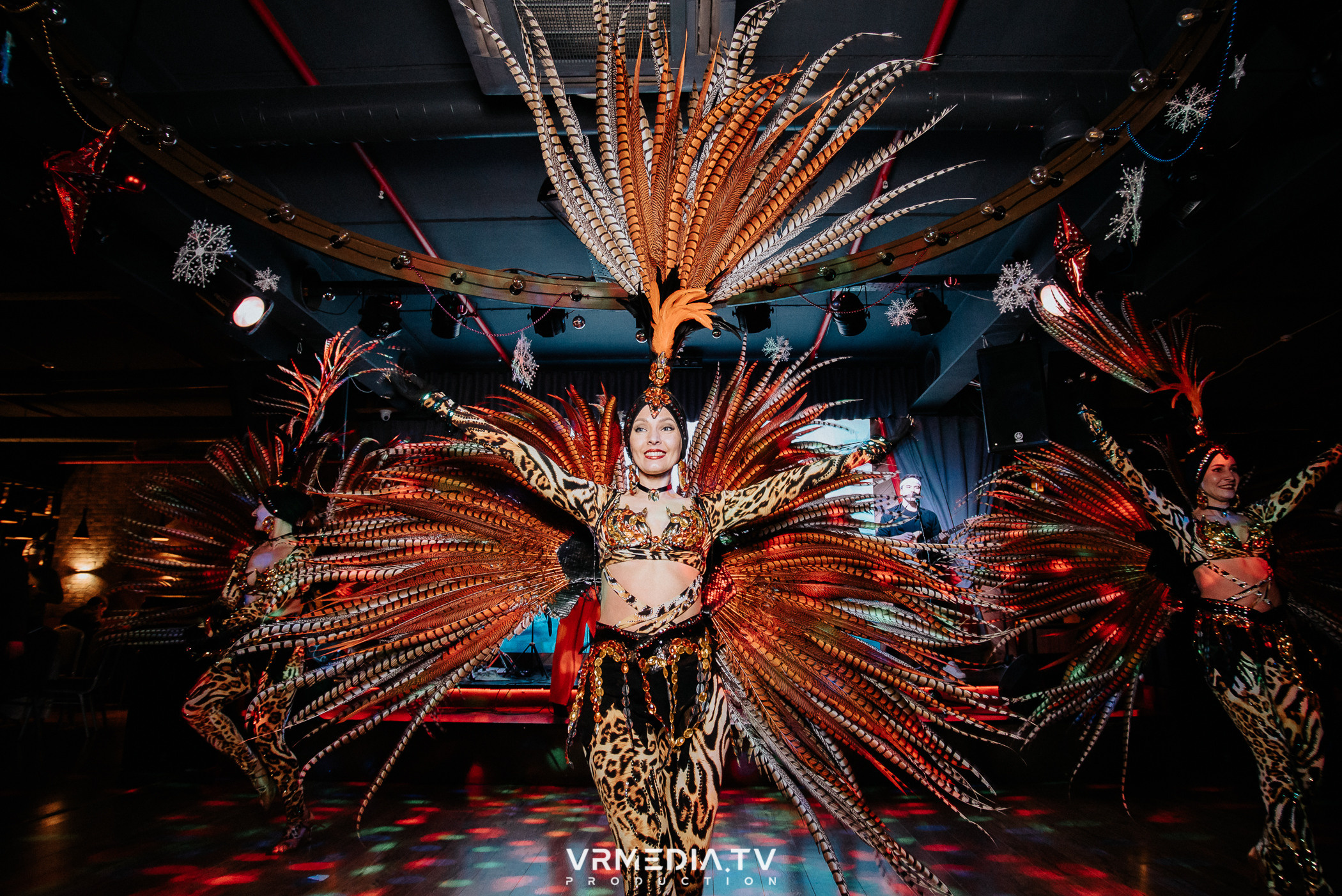 Жаркий новогодний корпоратив в гриль-баре «Жара»