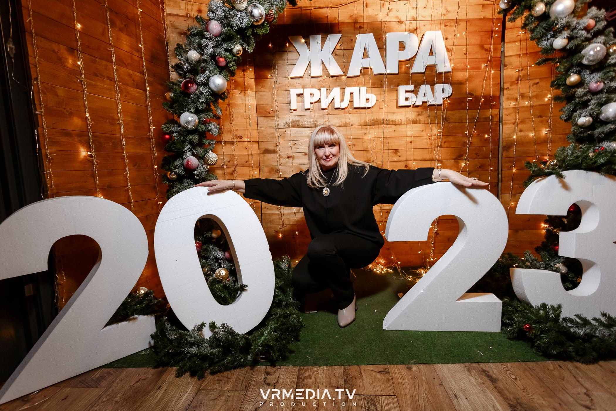 Жаркий новогодний корпоратив в гриль-баре «Жара»