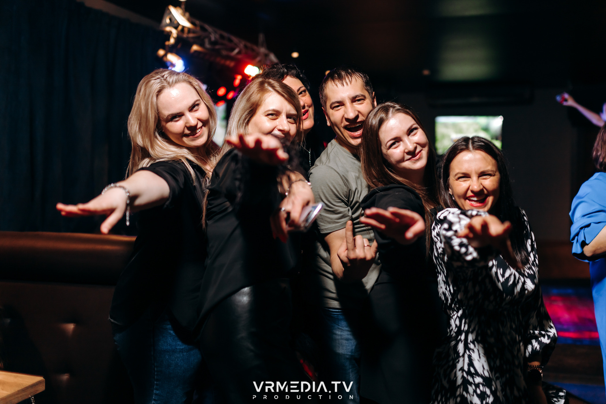 Выходные в баре «DOSKI»