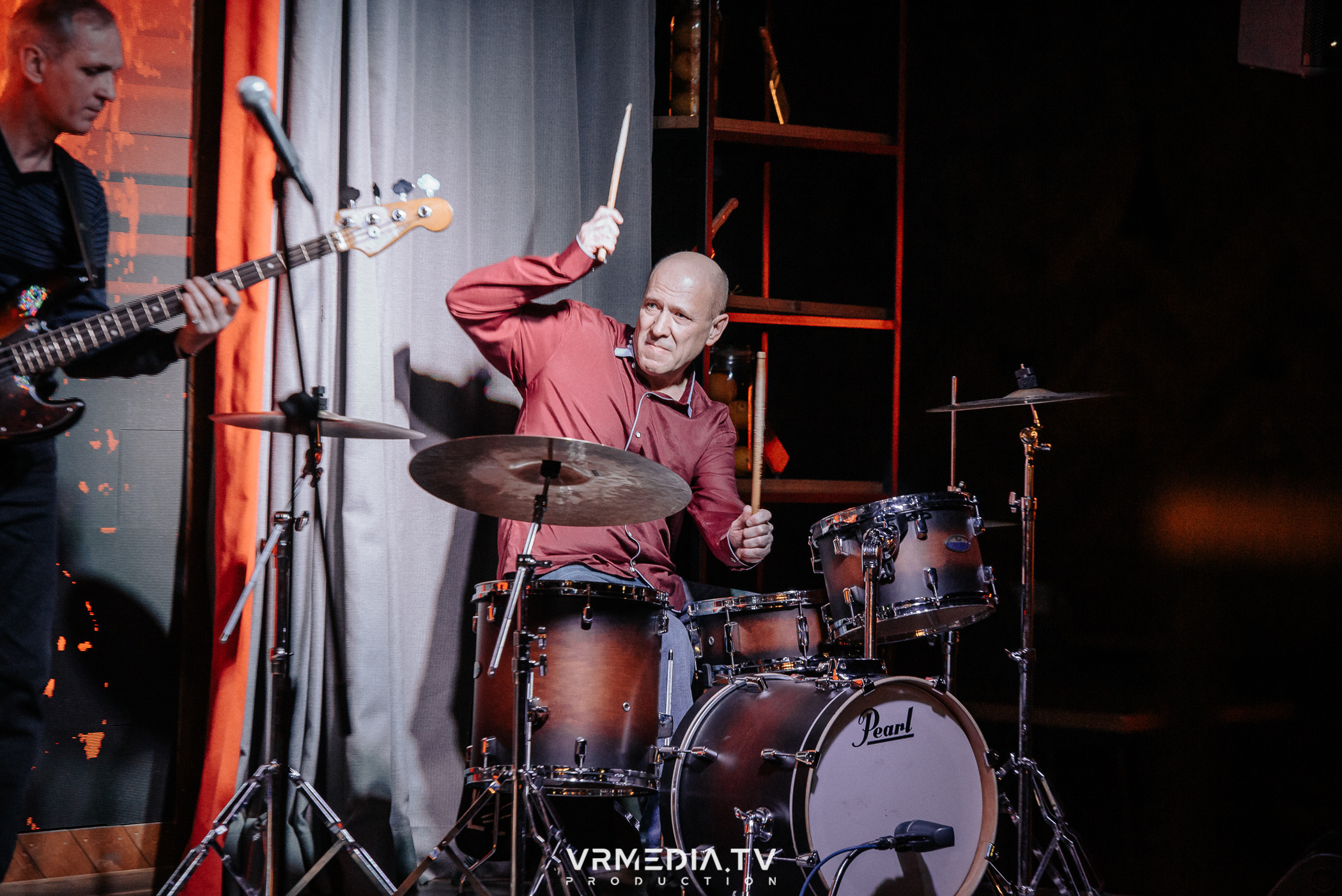 Джазовая среда: Джаз Замечательных Людей (Новосибирск)