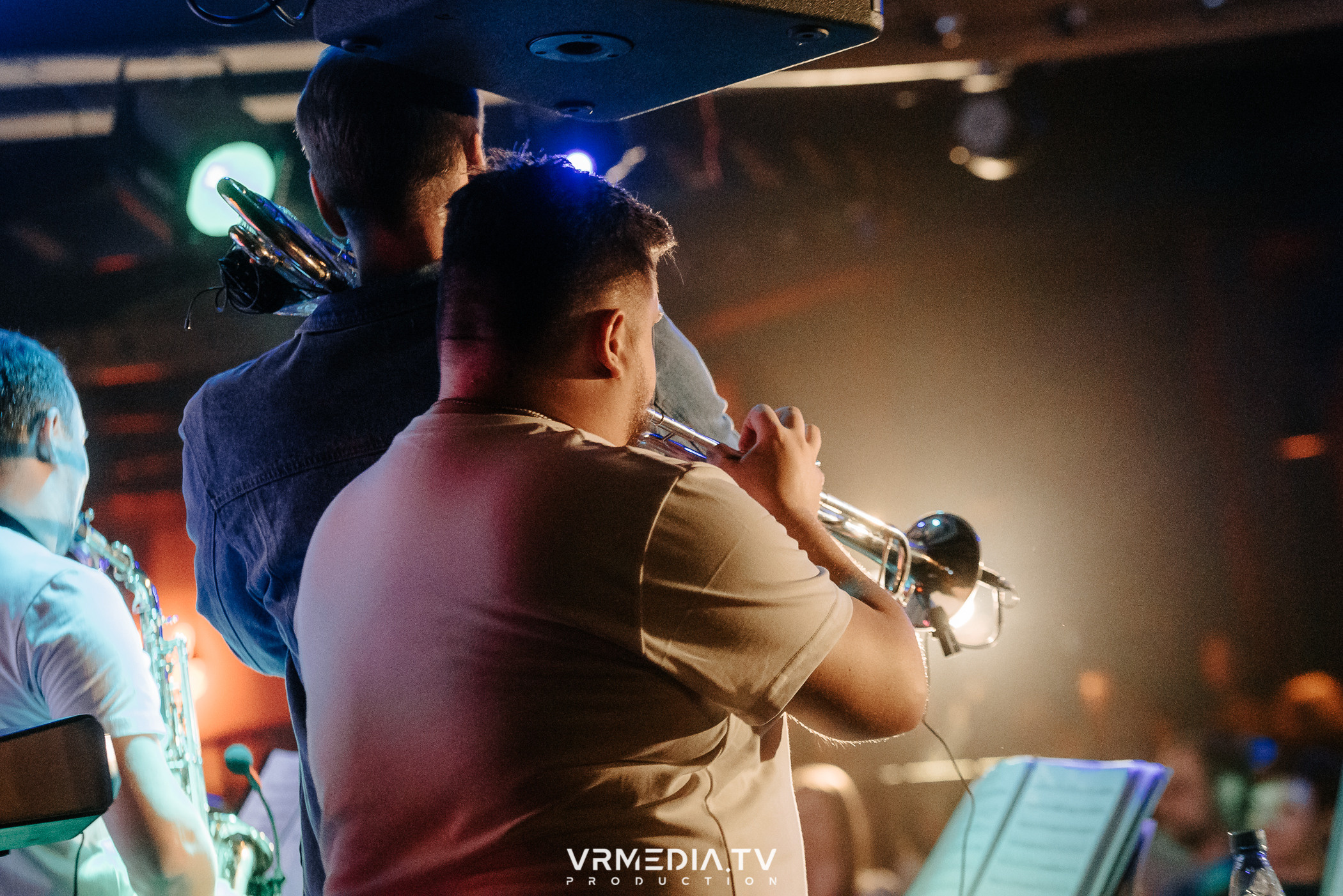 Джазовая среда: BBQueen: Переменная облачность