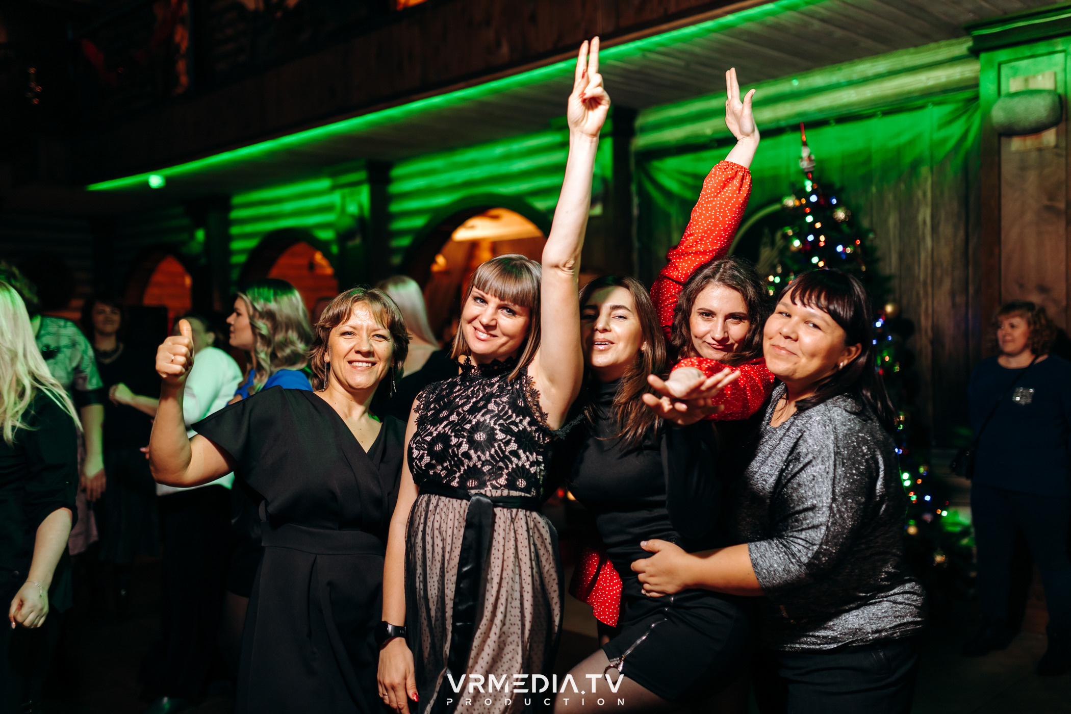 Новогодний вечер «У Петровича»