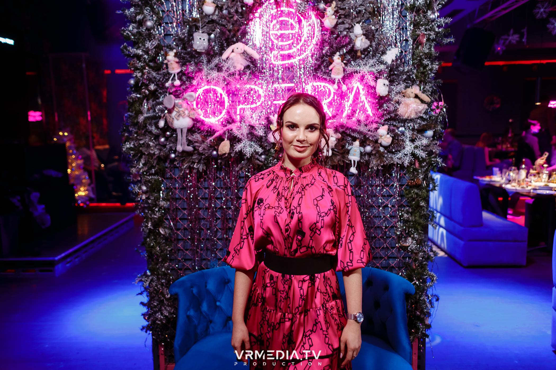 Новогодние корпоративы в караоке-баре «Опера»