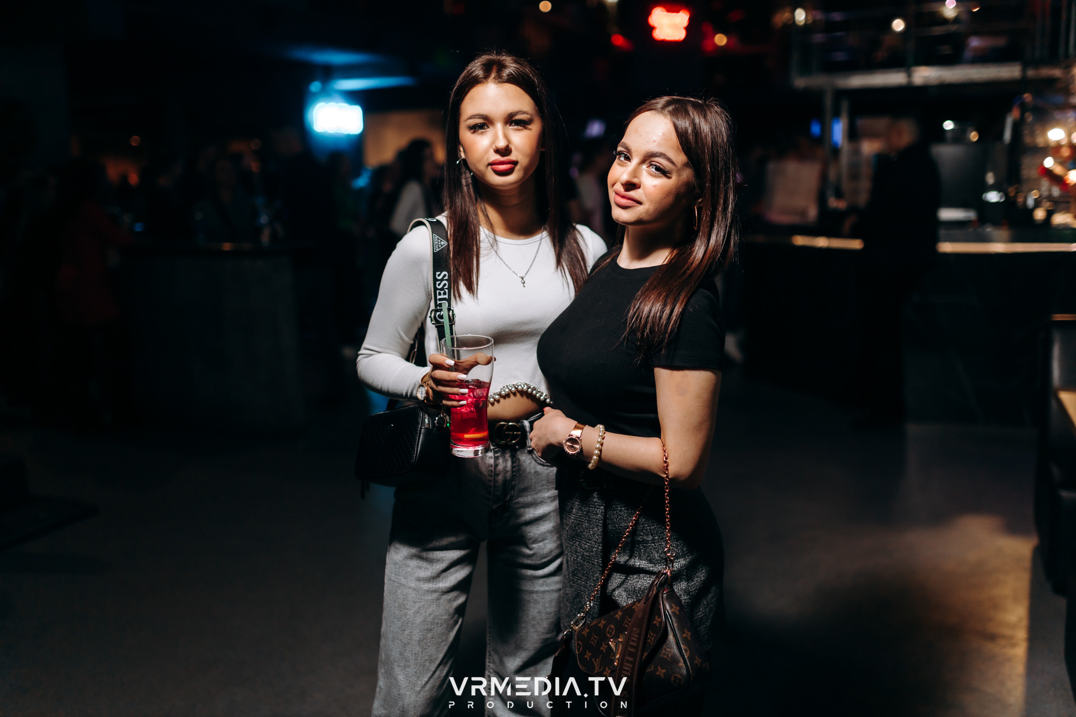 Выходные в баре «DOSKI»