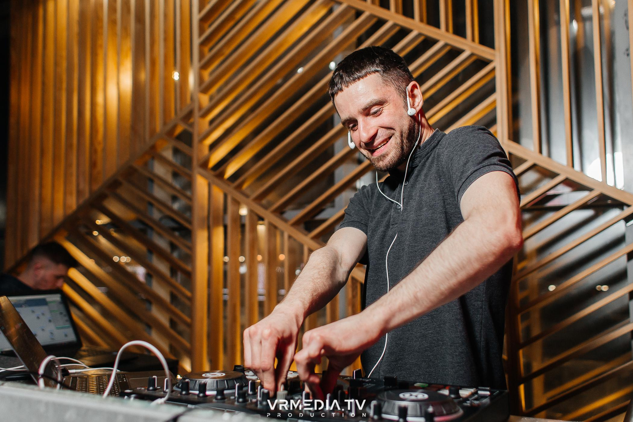 Выходные в баре «DOSKI»