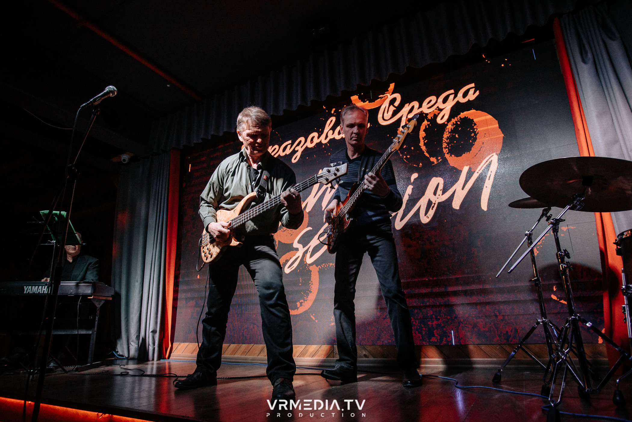 Джазовая среда: Джаз Замечательных Людей (Новосибирск)