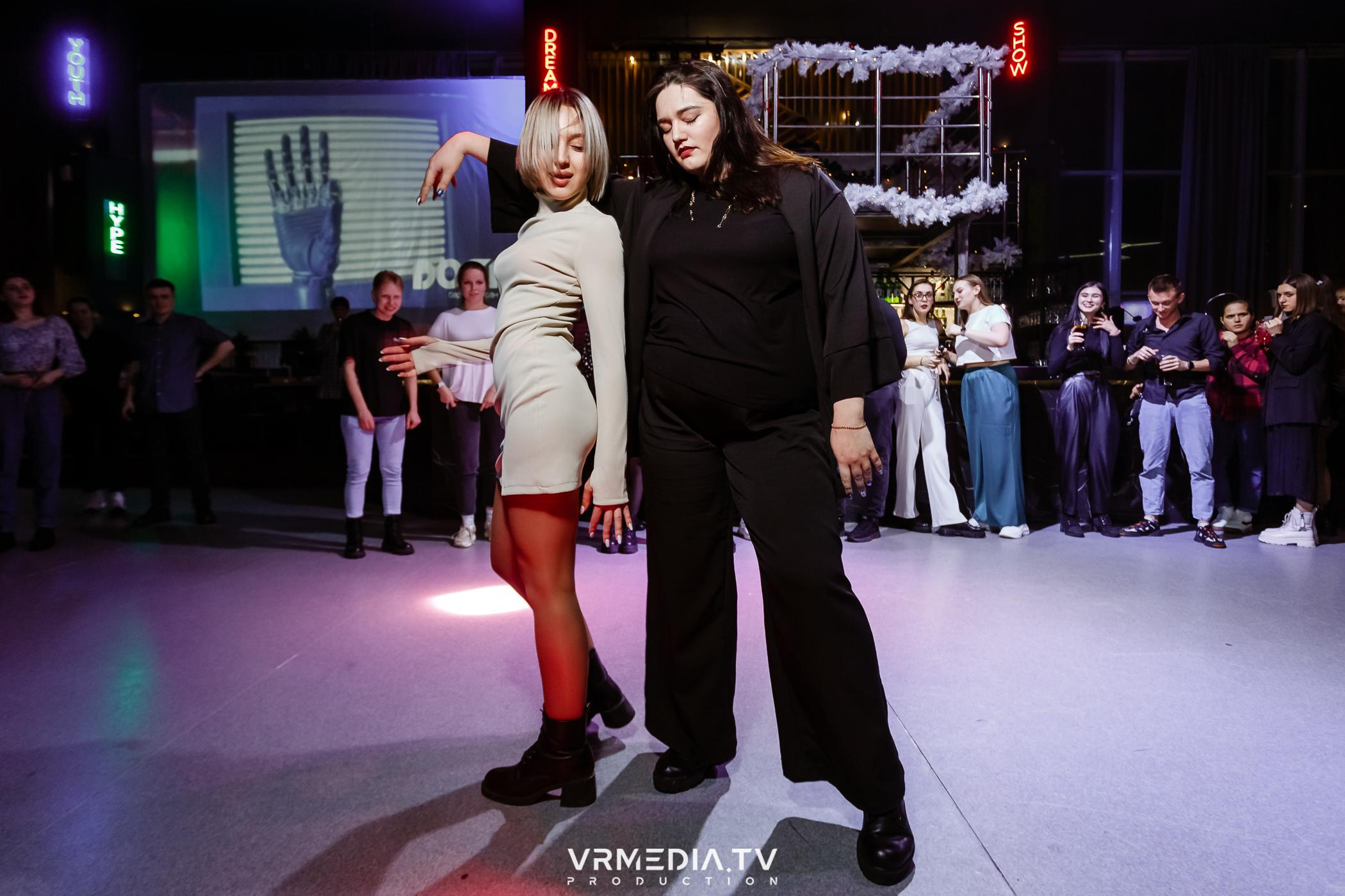 Выходные в баре «DOSKI»