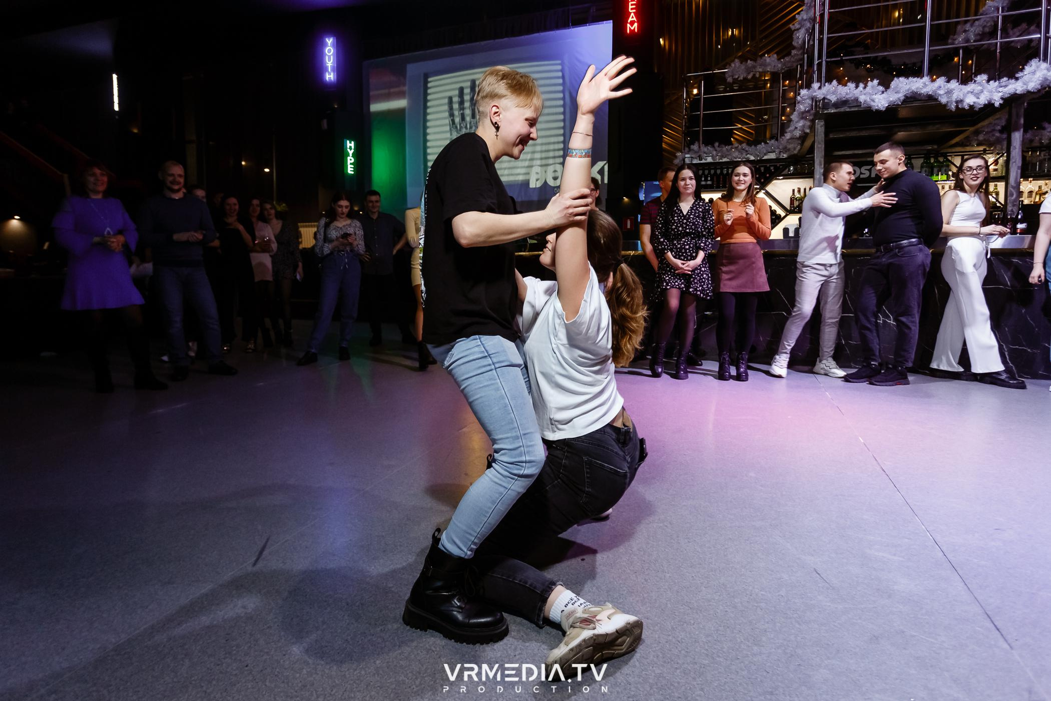 Выходные в баре «DOSKI»