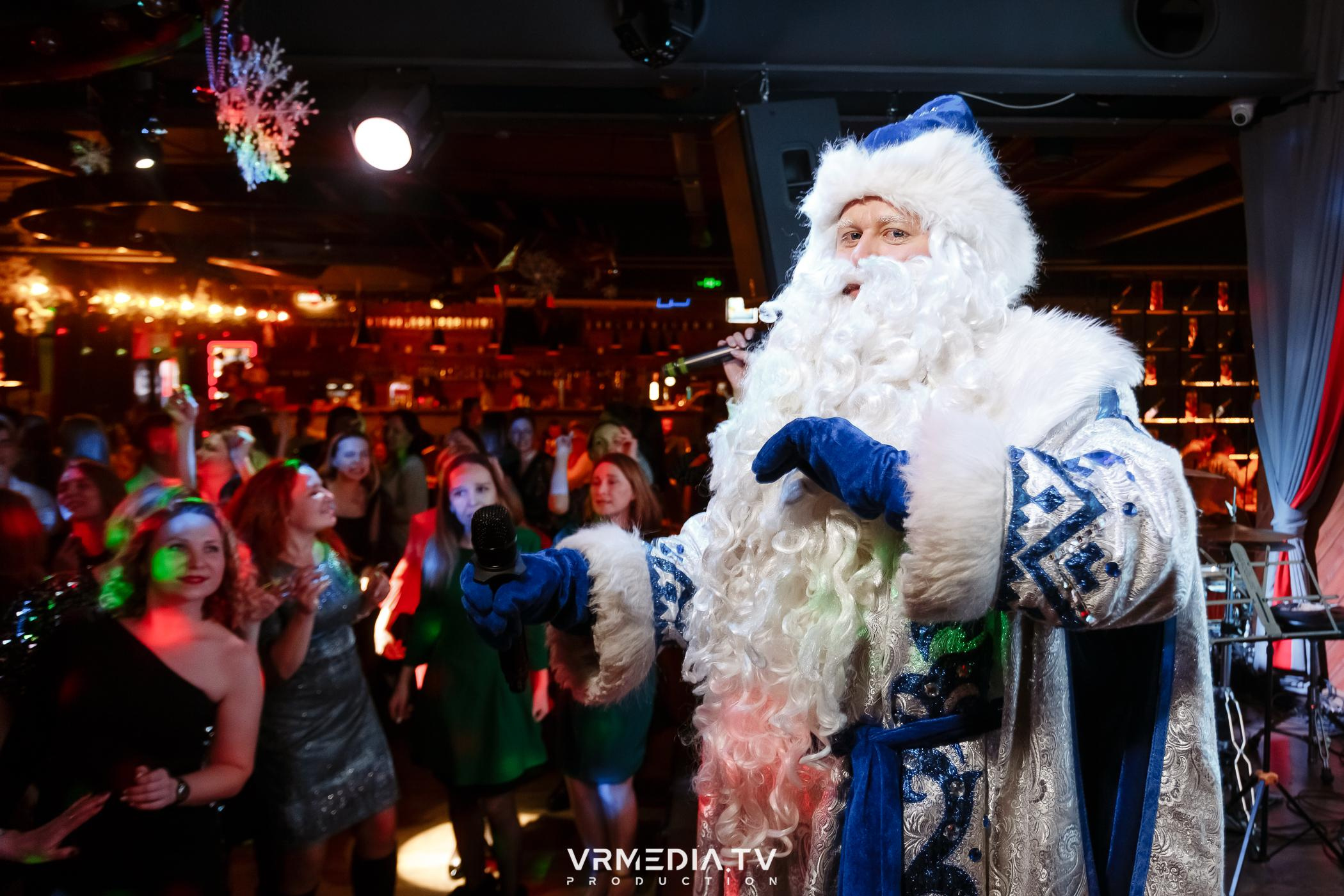 Жаркий новогодний корпоратив в гриль-баре «Жара»