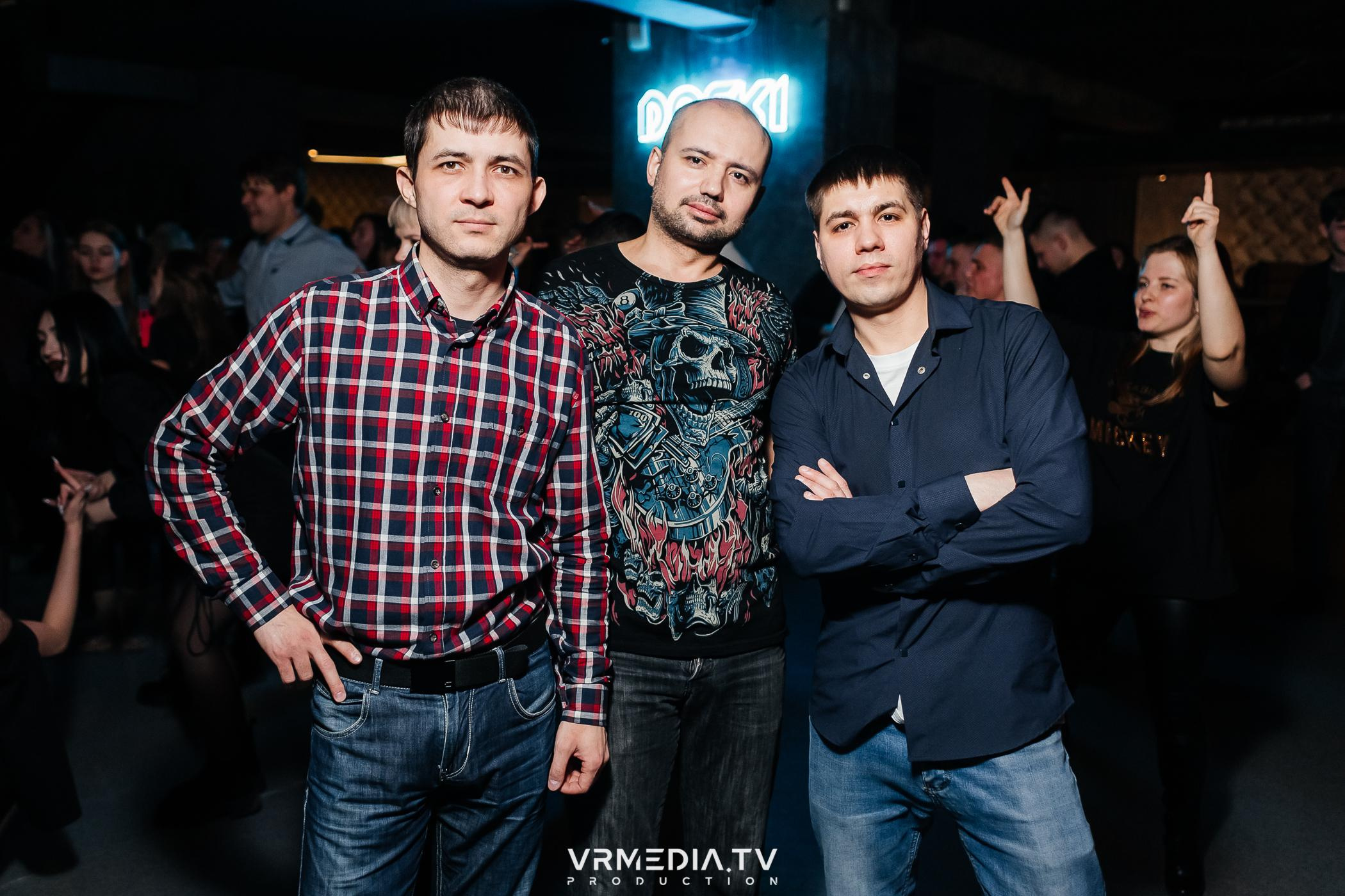 Выходные в баре «DOSKI»