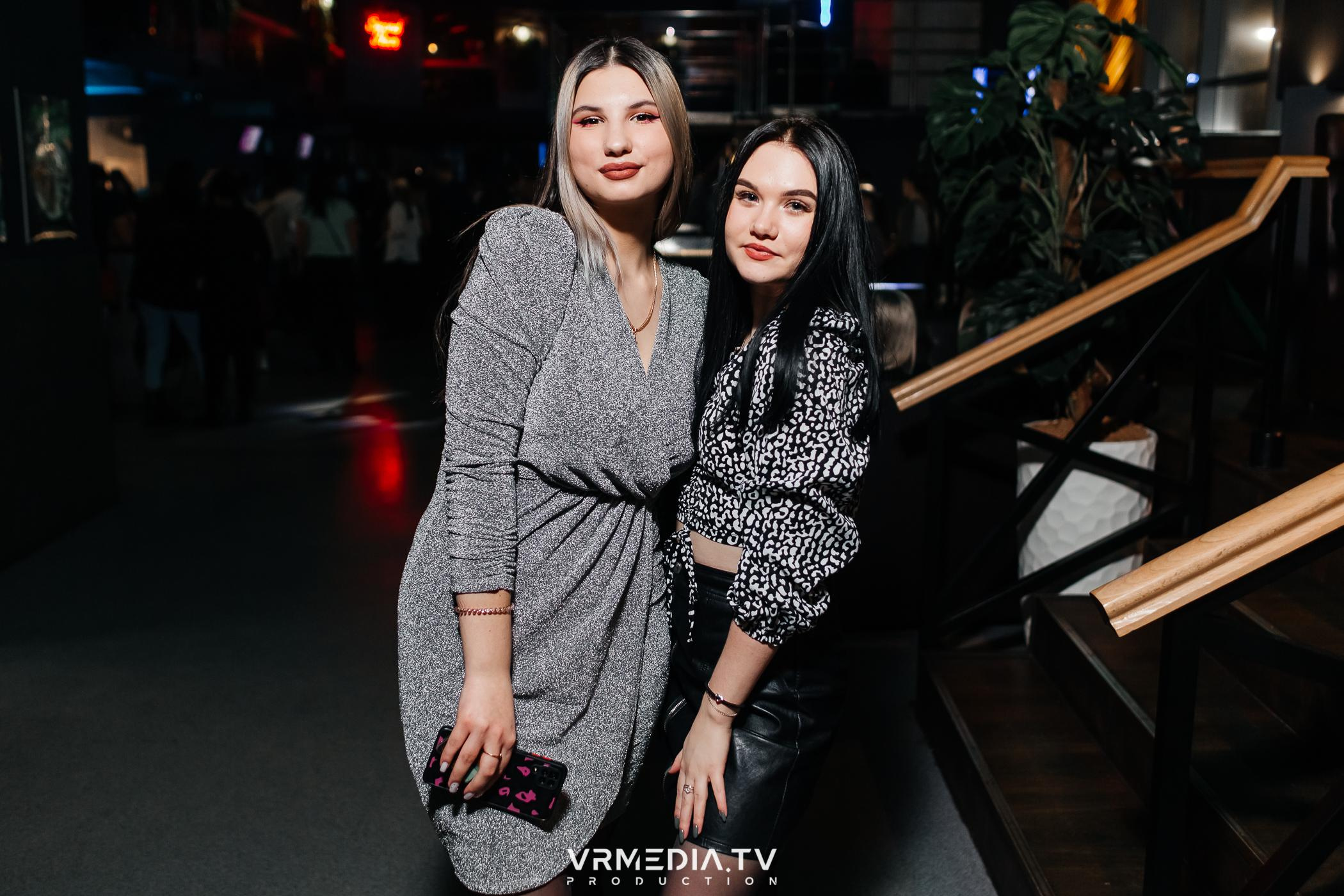 Выходные в баре «DOSKI»