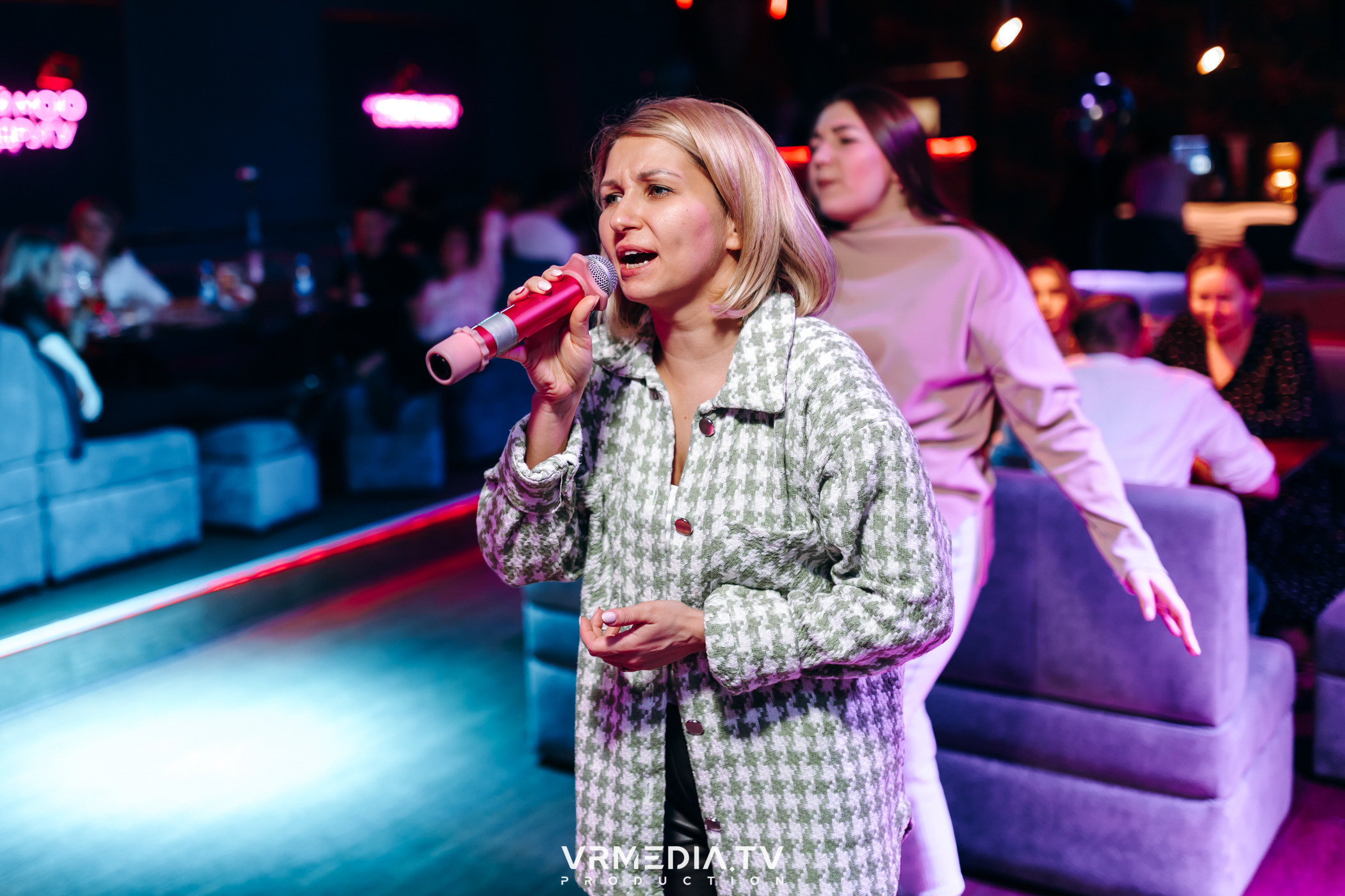 Мужской день в караоке-баре «Опера»