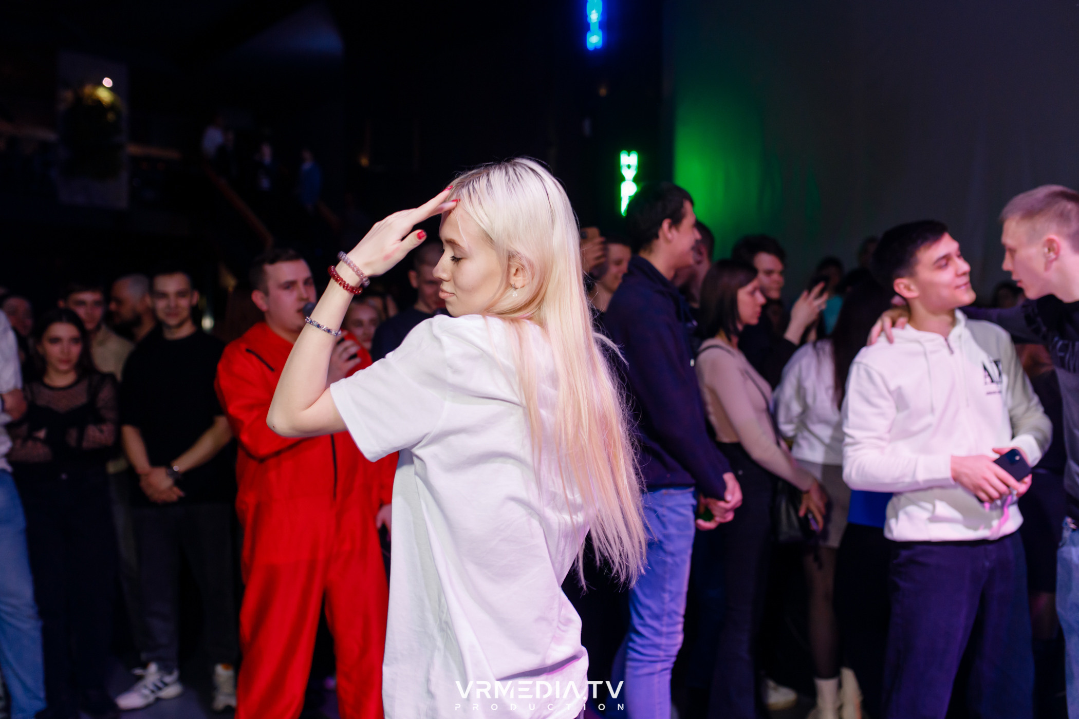 Выходные в баре «DOSKI»