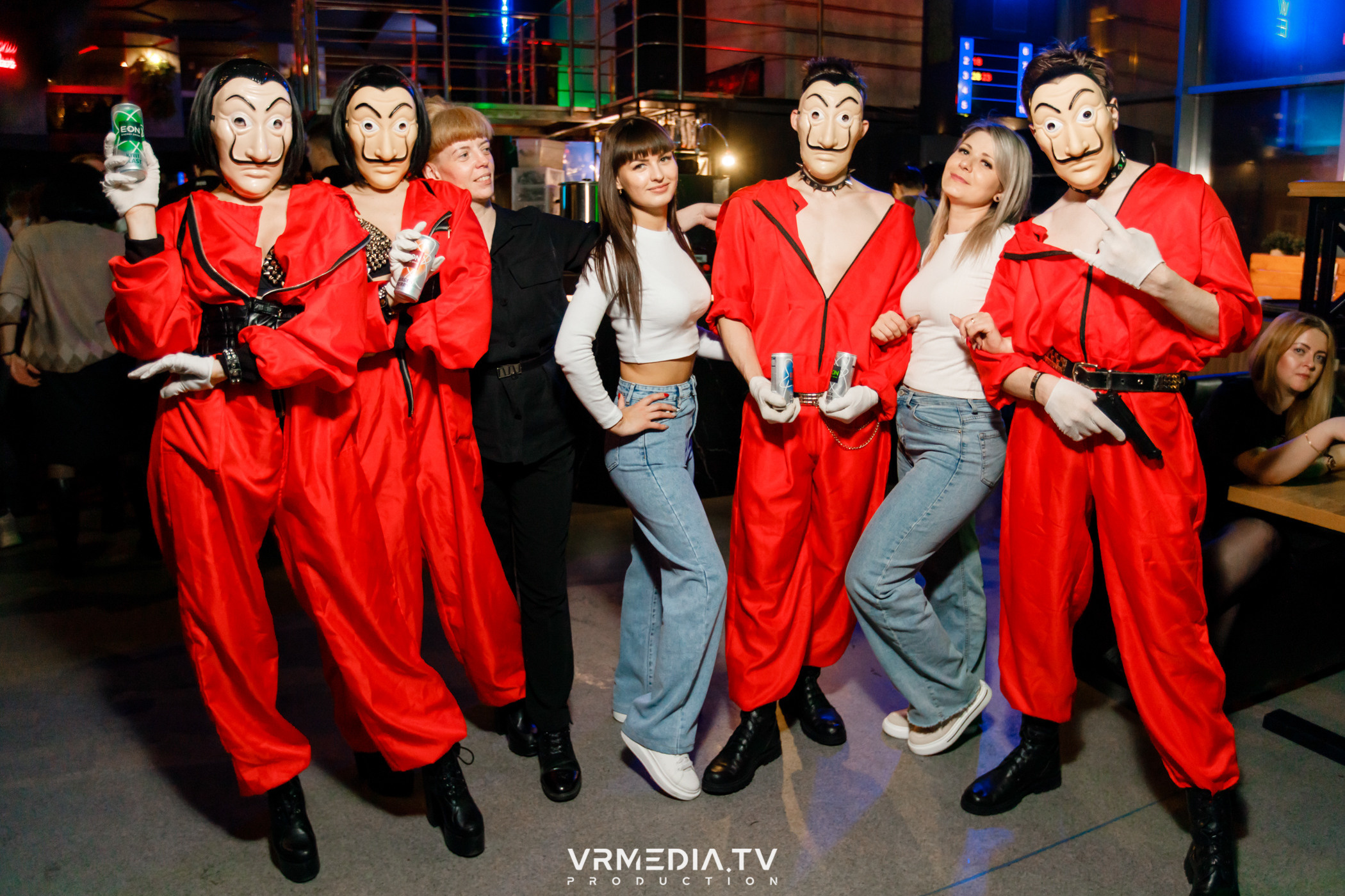 Выходные в баре «DOSKI»