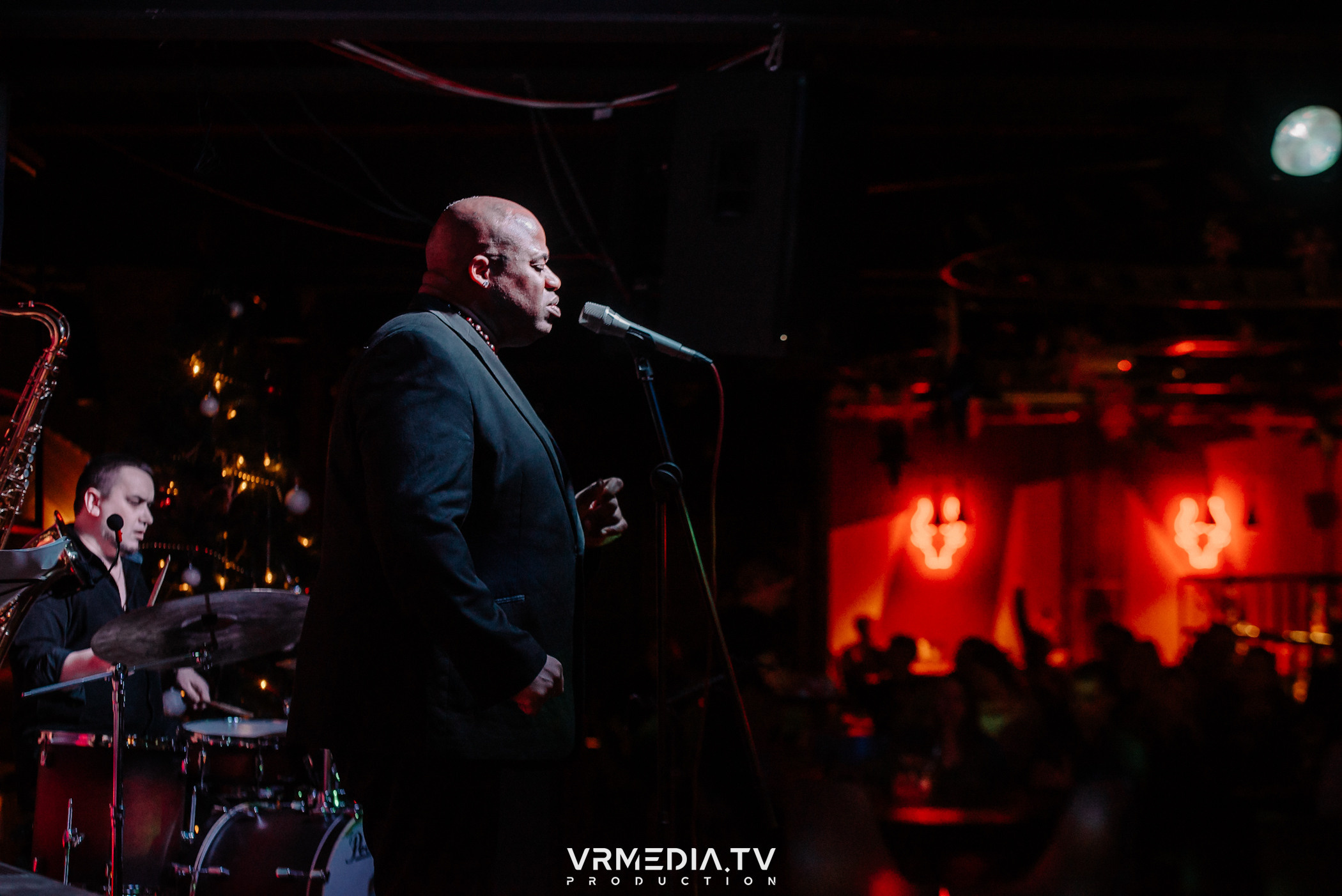 Джазовая среда: Певец Мистер Мелвин (Франция)