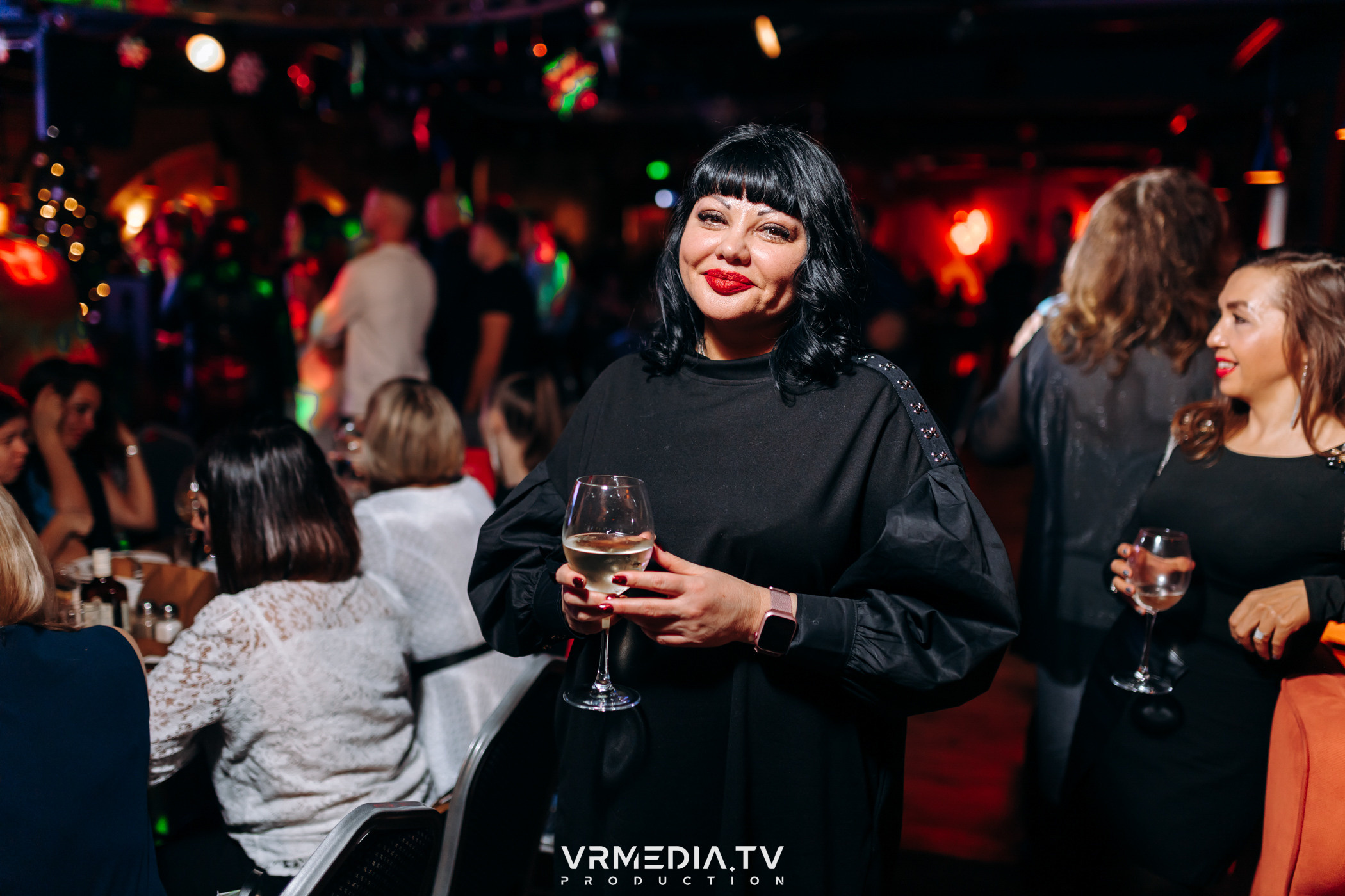 Жаркий новогодний корпоратив в гриль-баре «Жара»