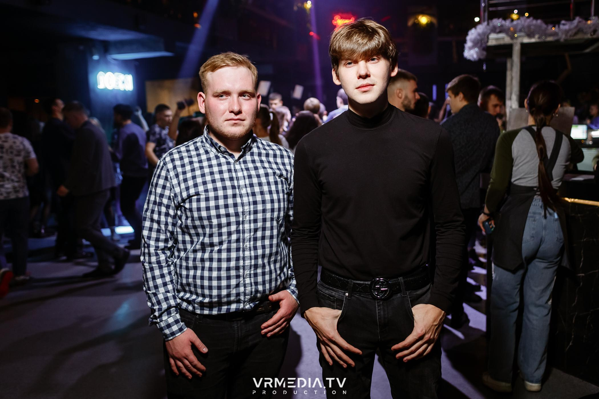 Выходные в баре «DOSKI»