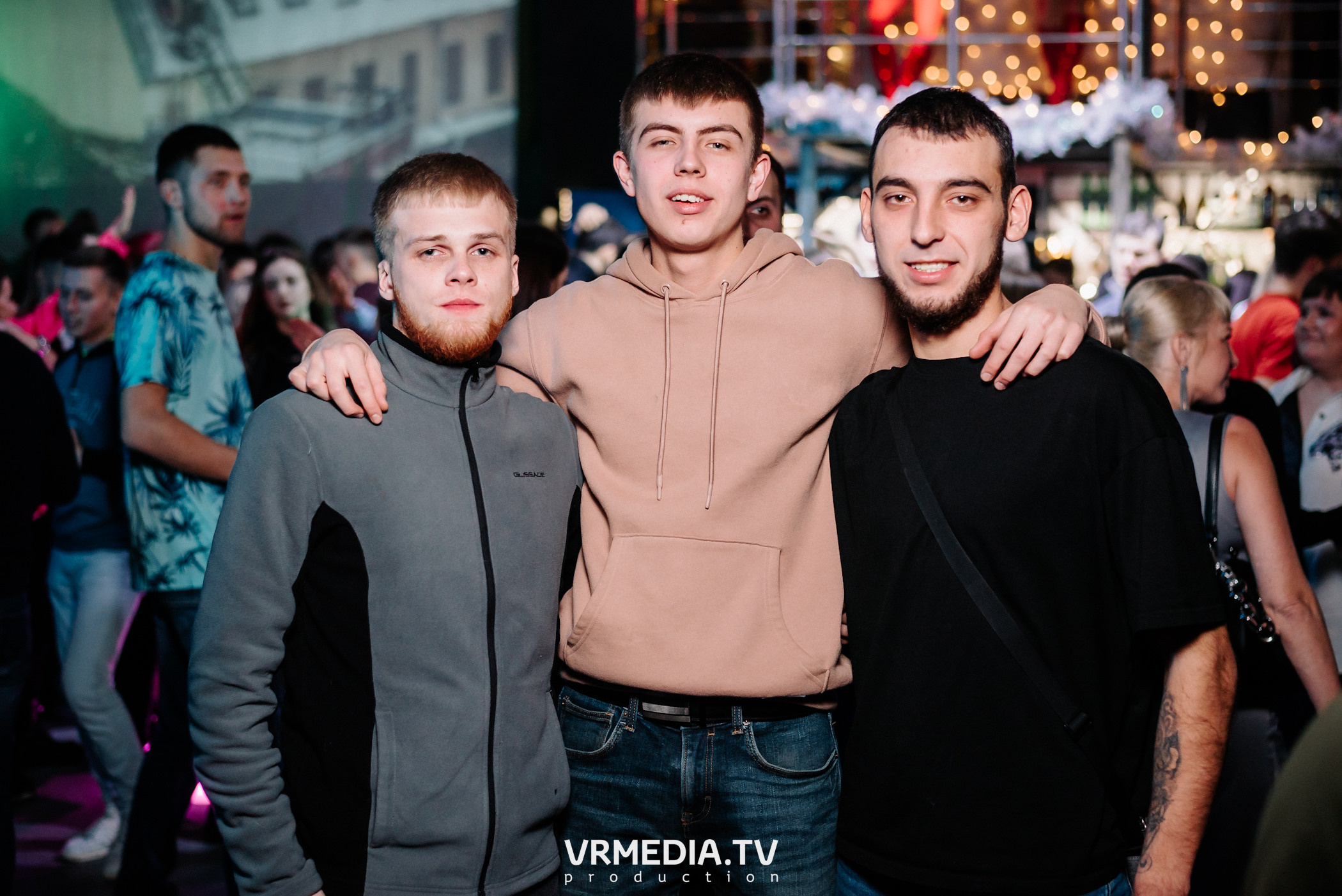 Выходные в баре «DOSKI»