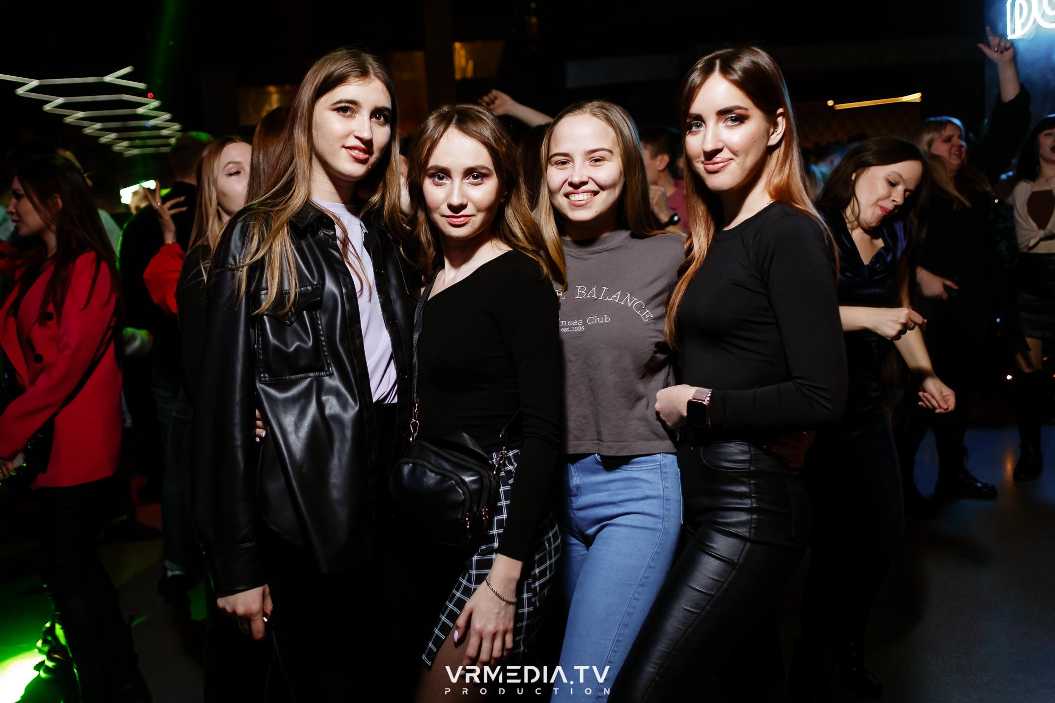 Выходные в баре «DOSKI»