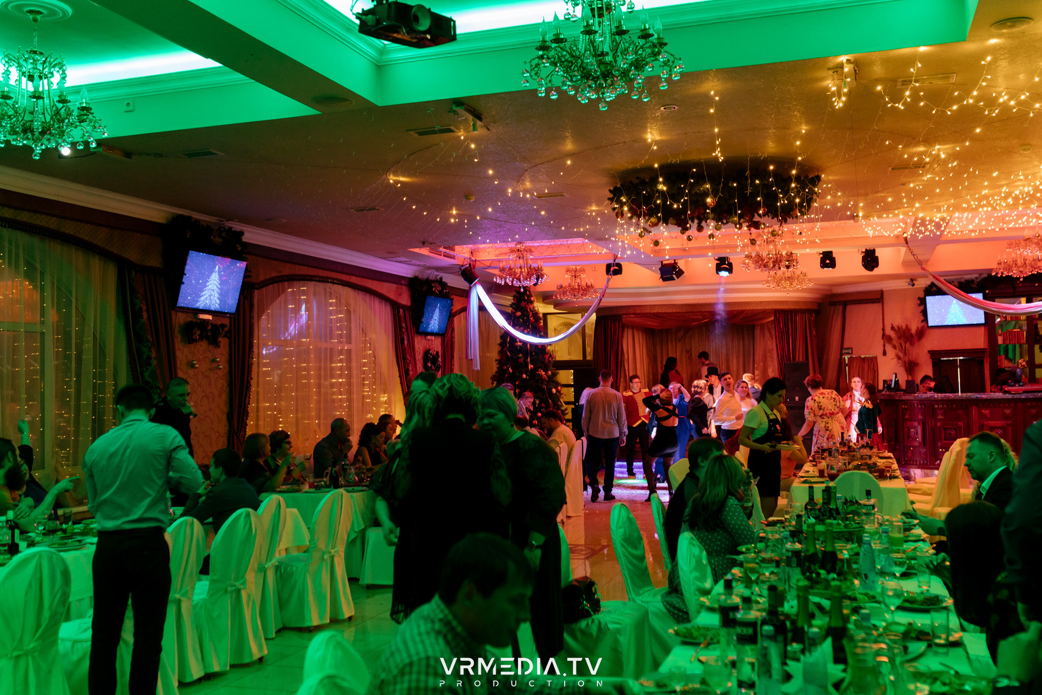 «Новогодний Мюзикл» в ресторане «Лазурный Берег»