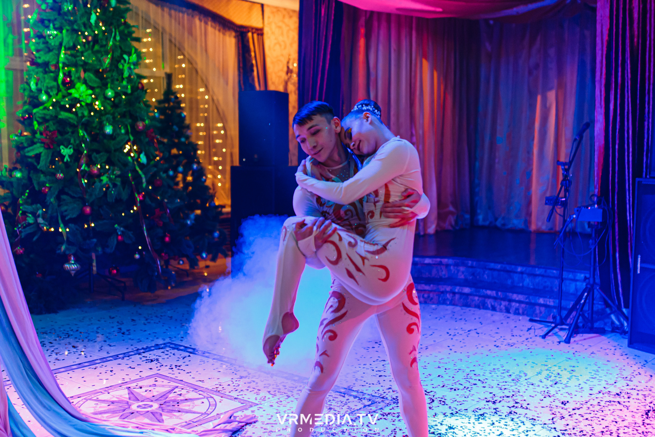 «Новогодний Мюзикл» в ресторане «Лазурный Берег»