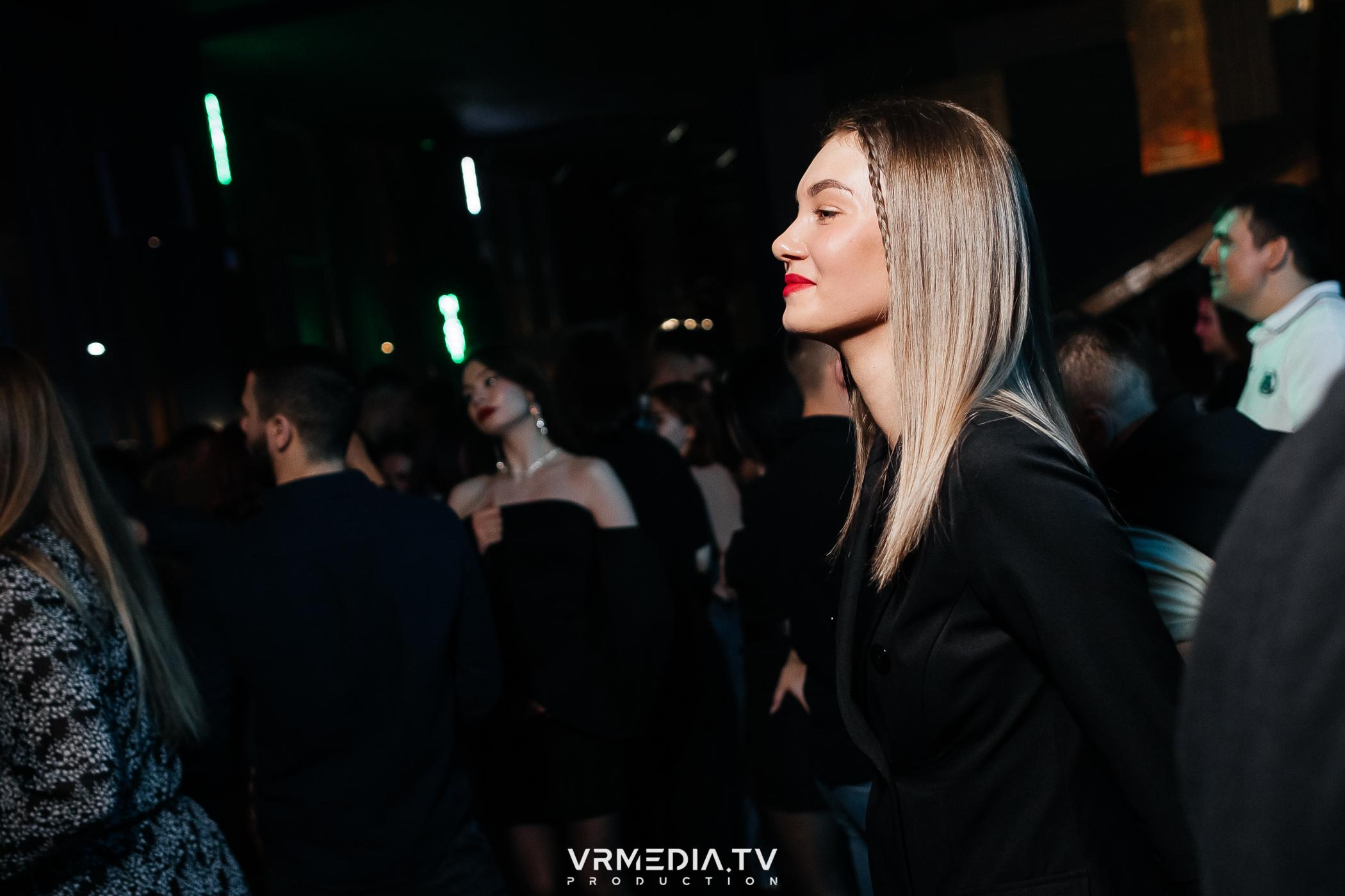 Выходные в баре «DOSKI»