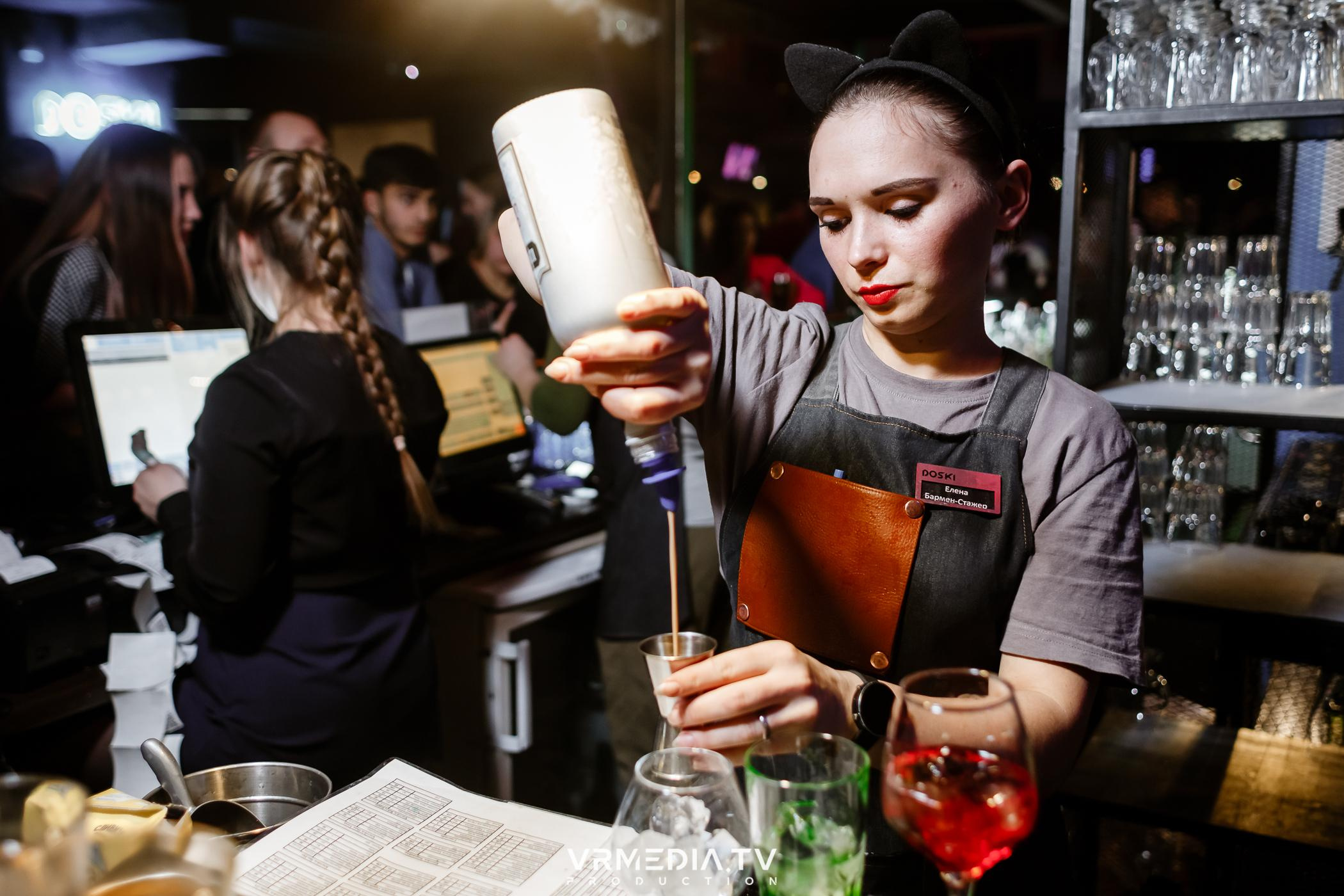 Выходные в баре «DOSKI»