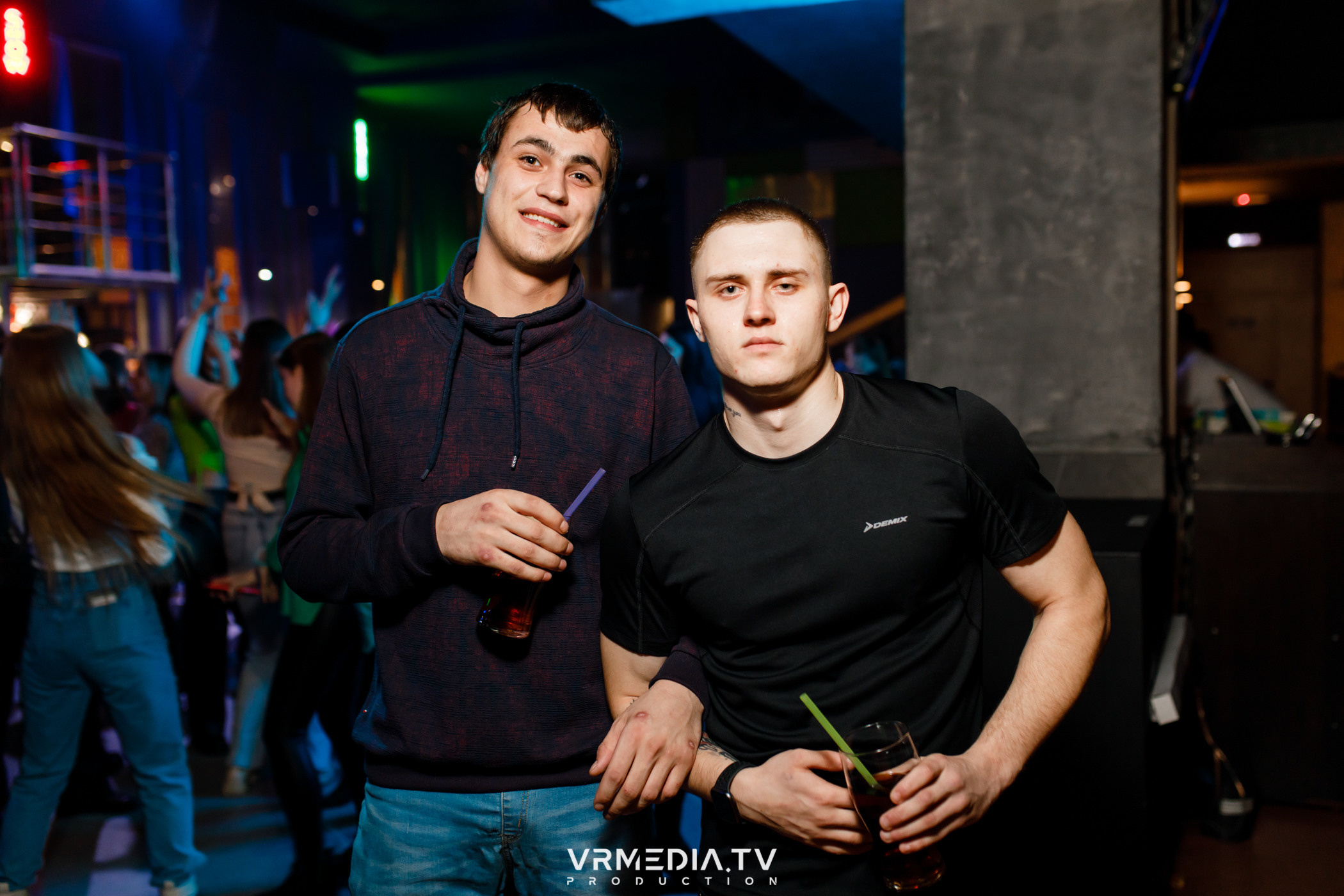 Выходные в баре «DOSKI»