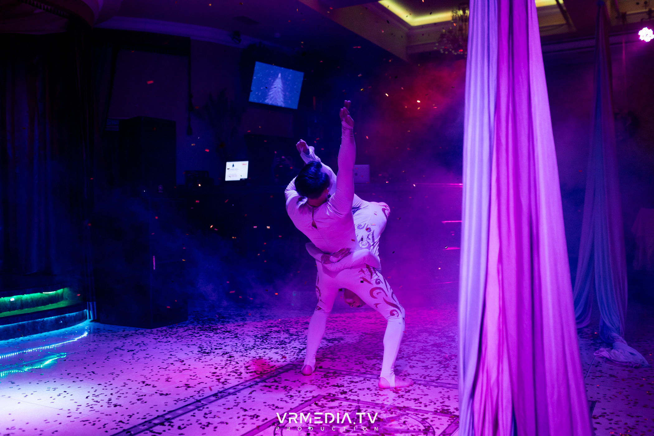 «Новогодний Мюзикл» в ресторане «Лазурный Берег»