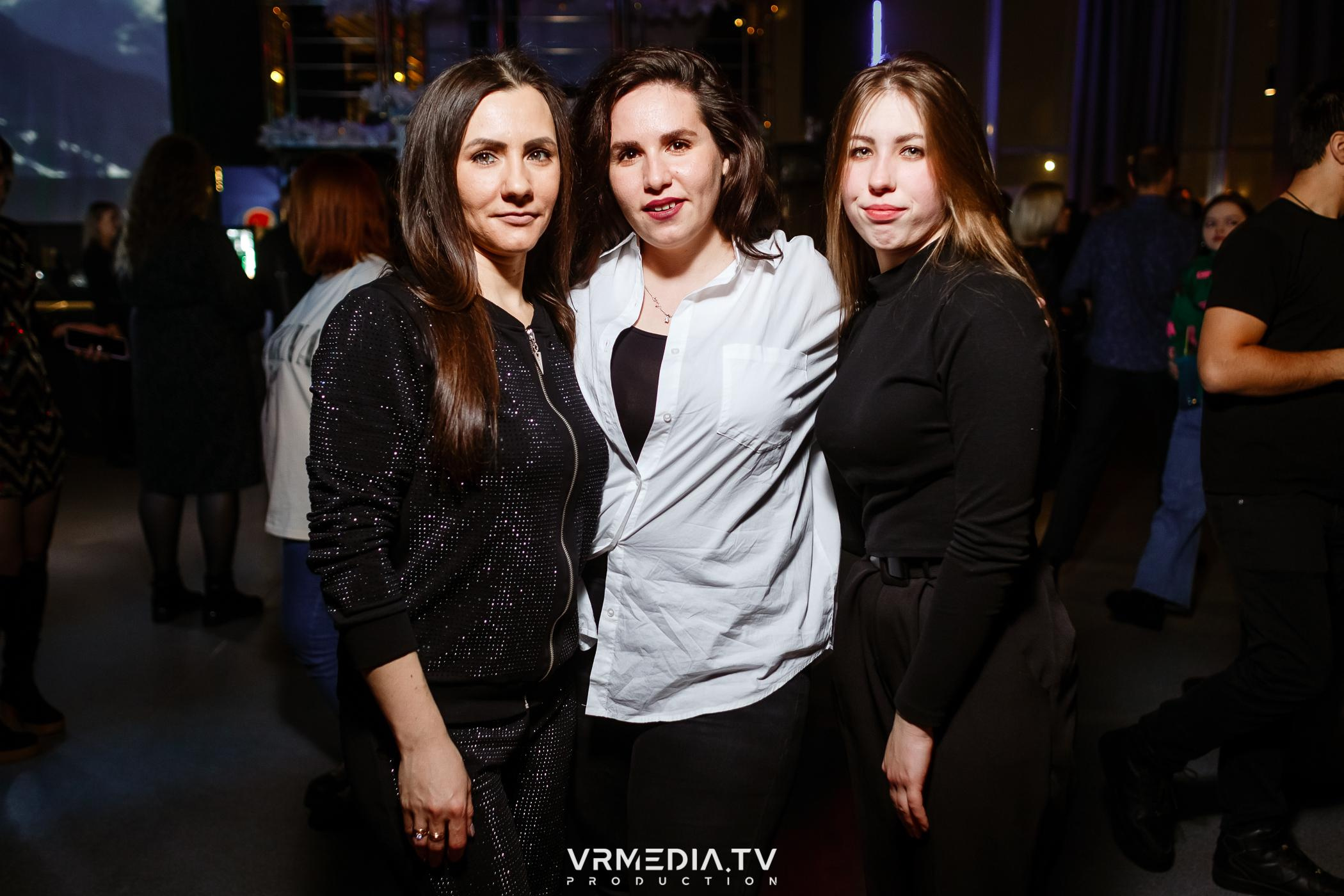 Выходные в баре «DOSKI»