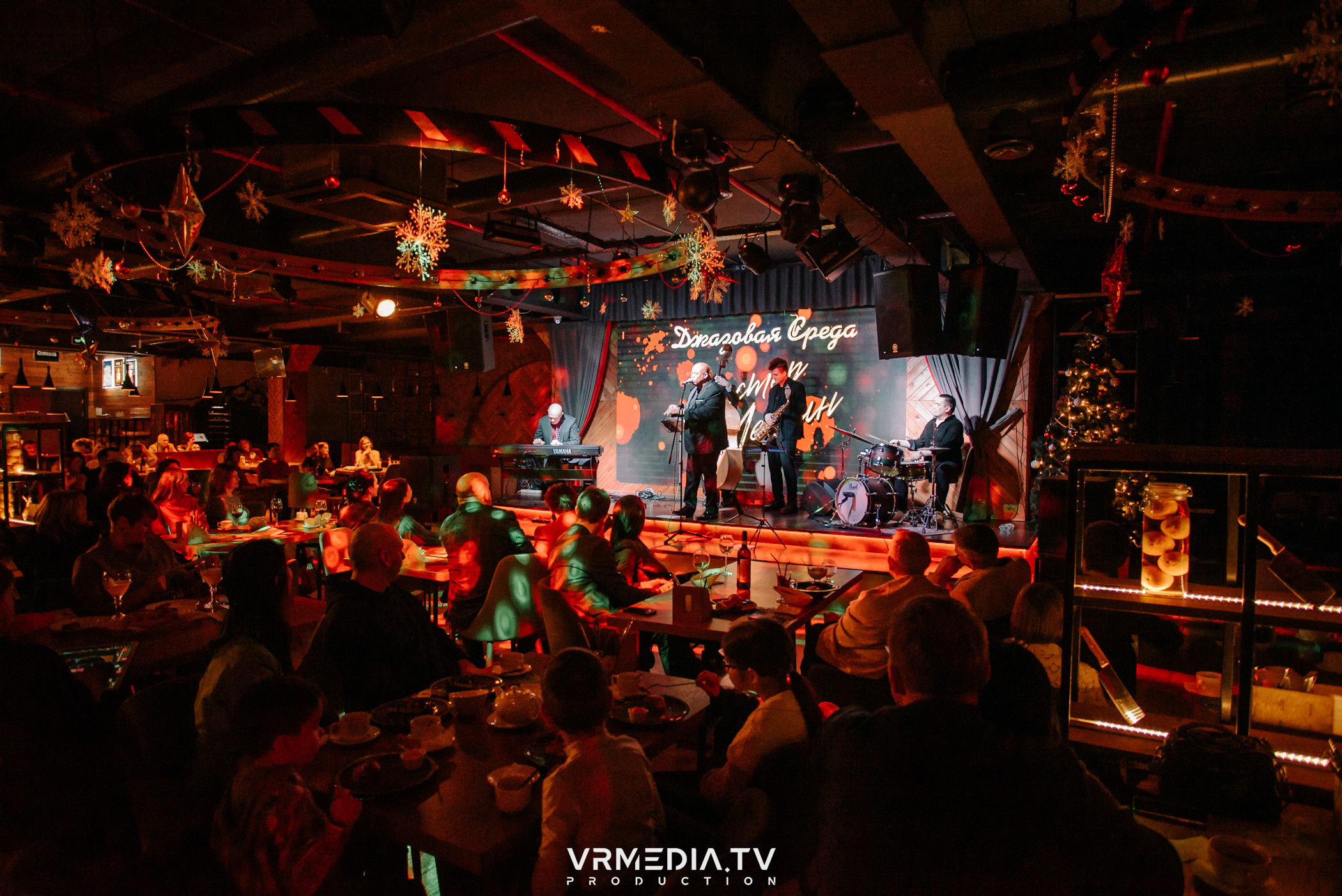 Джазовая среда: Певец Мистер Мелвин (Франция)