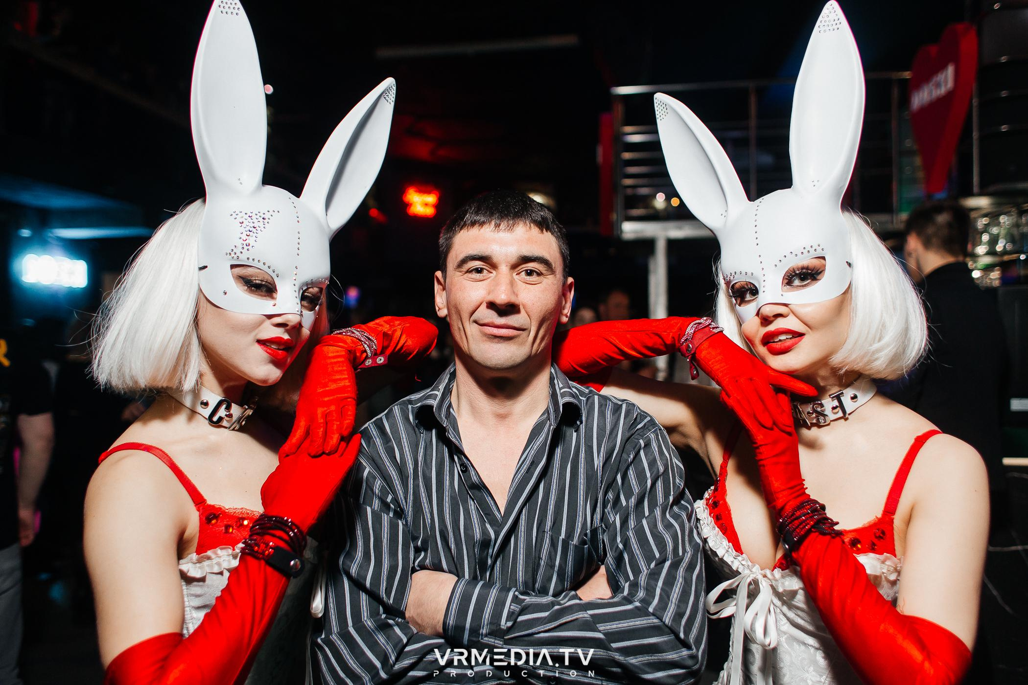 Выходные в баре «DOSKI»