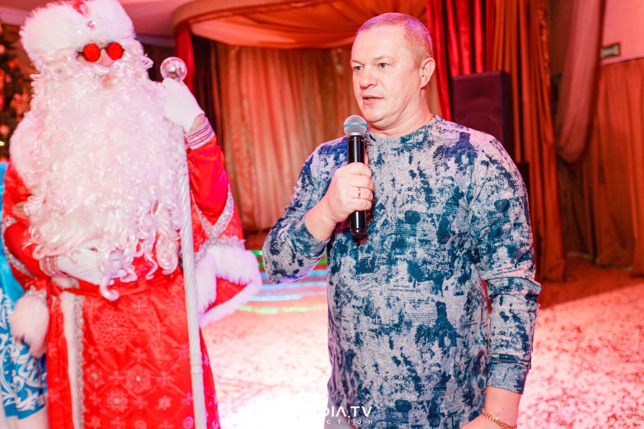 «Новогодний Мюзикл» в ресторане «Лазурный Берег»