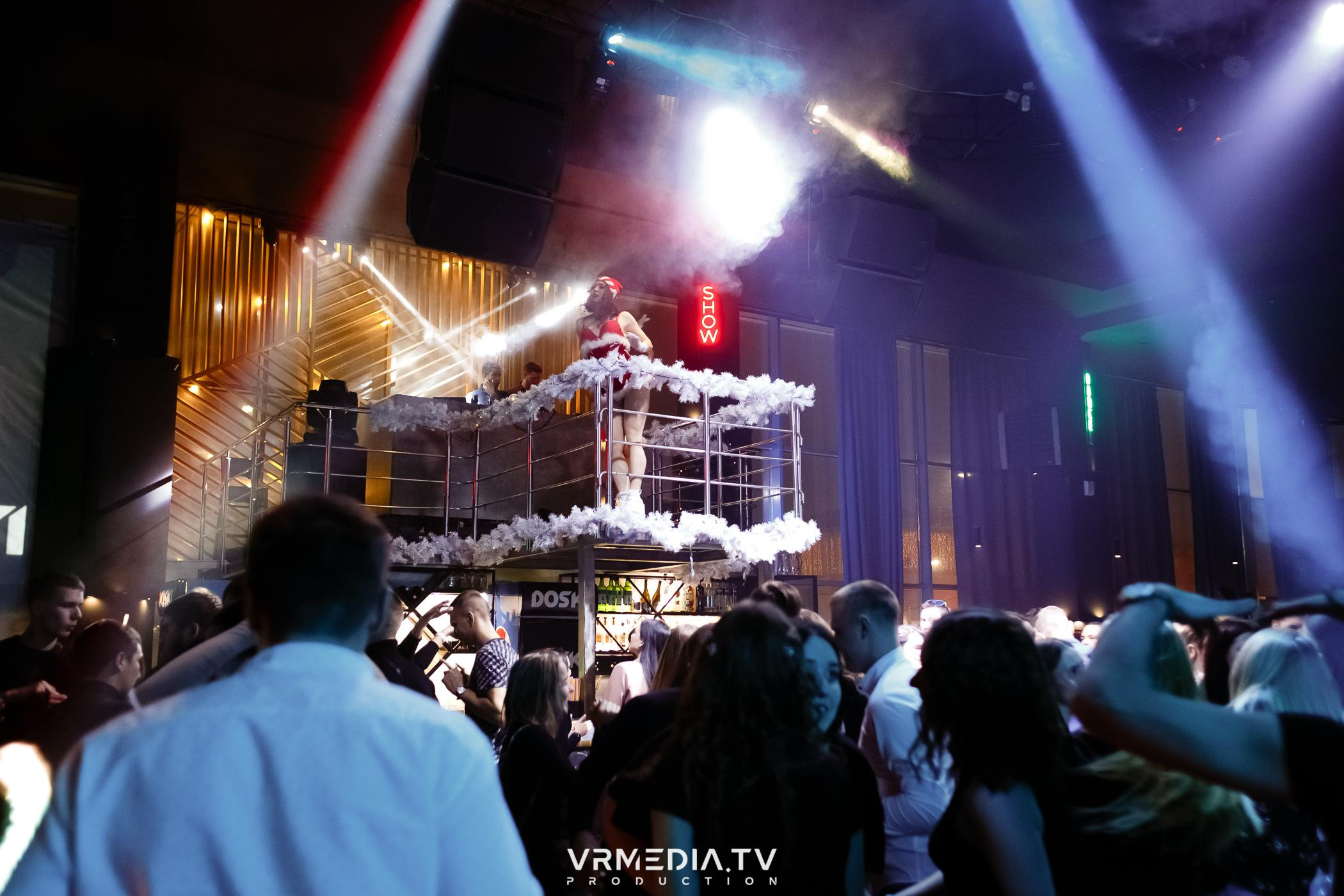 Выходные в баре «DOSKI»