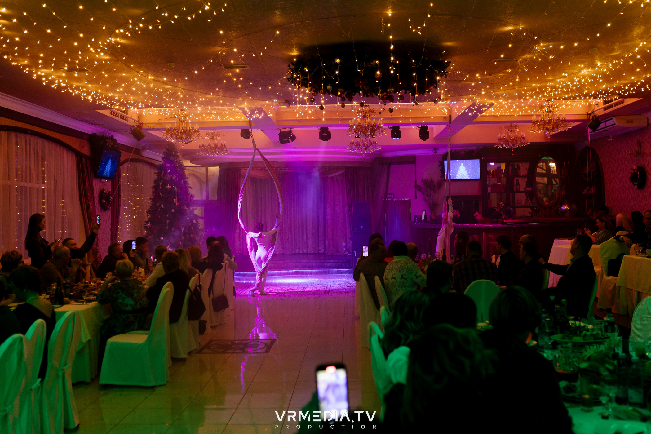 «Новогодний Мюзикл» в ресторане «Лазурный Берег»