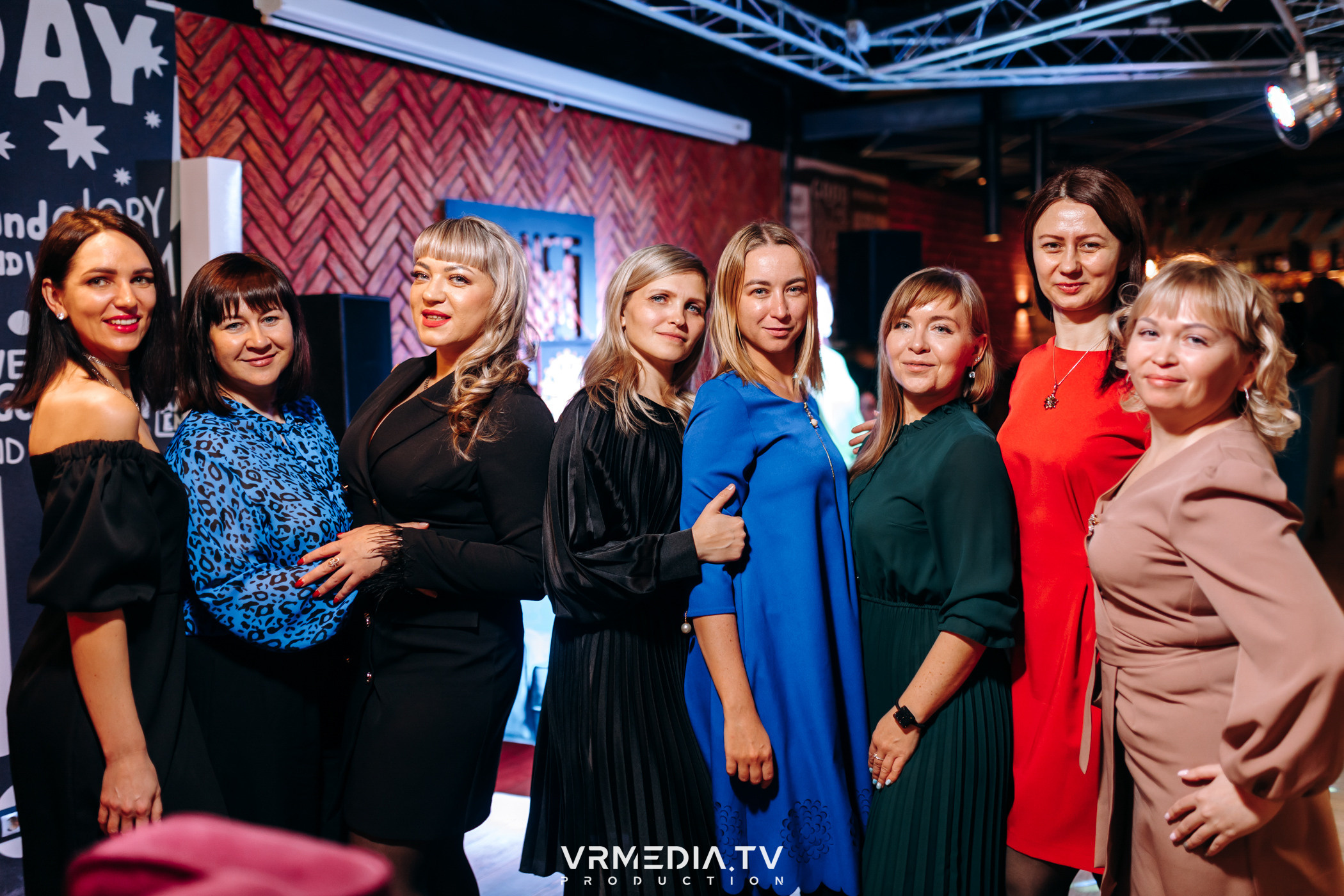 Новогодний вечер в ресторане «Friday»