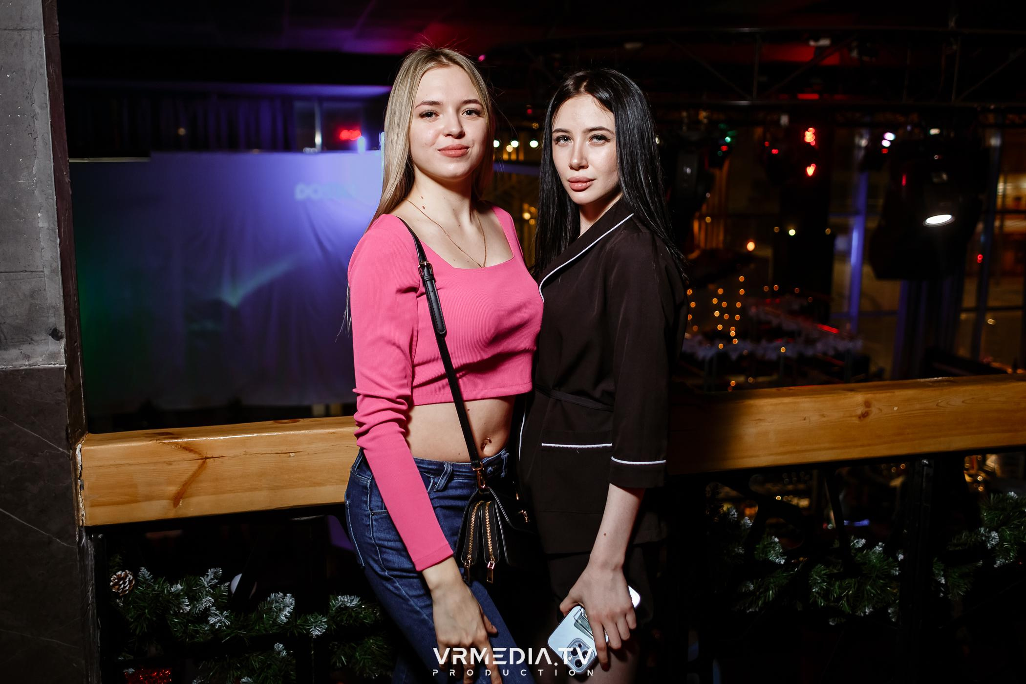 Выходные в баре «DOSKI»