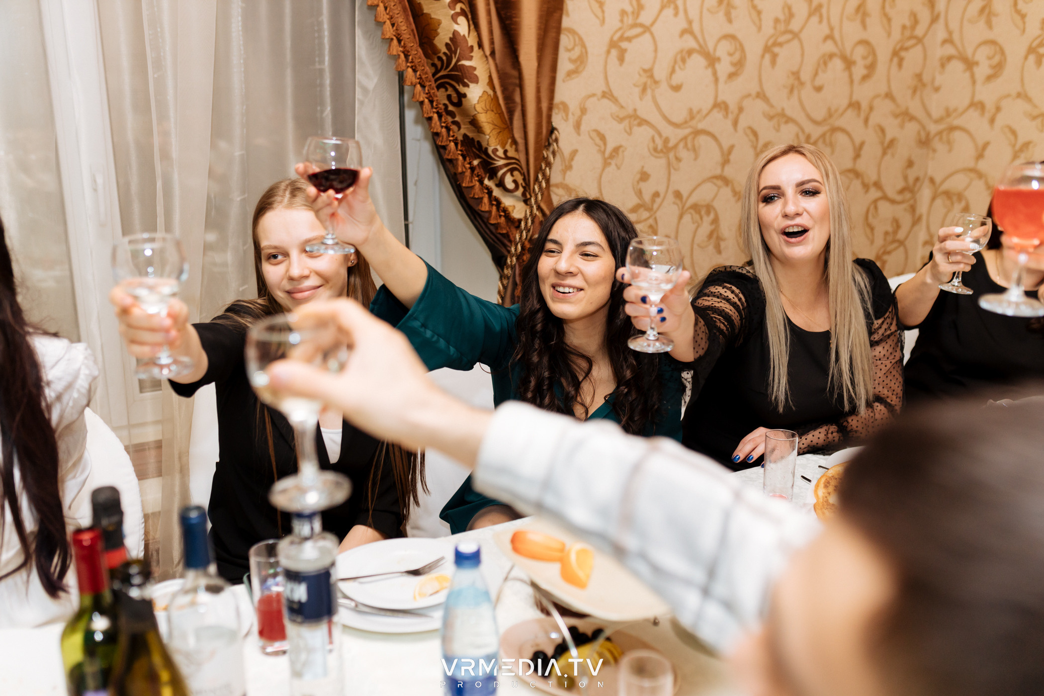 «Новогодний Мюзикл» в ресторане «Лазурный Берег»