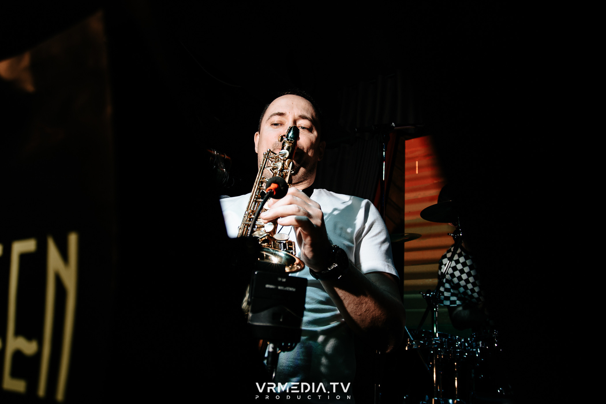 Джазовая среда: BBQueen: Переменная облачность