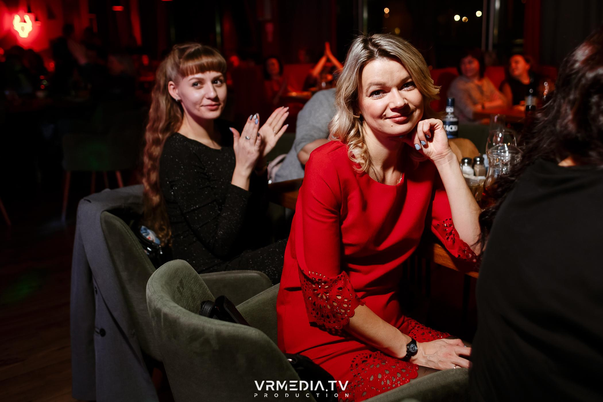 Жаркий новогодний корпоратив в гриль-баре «Жара»