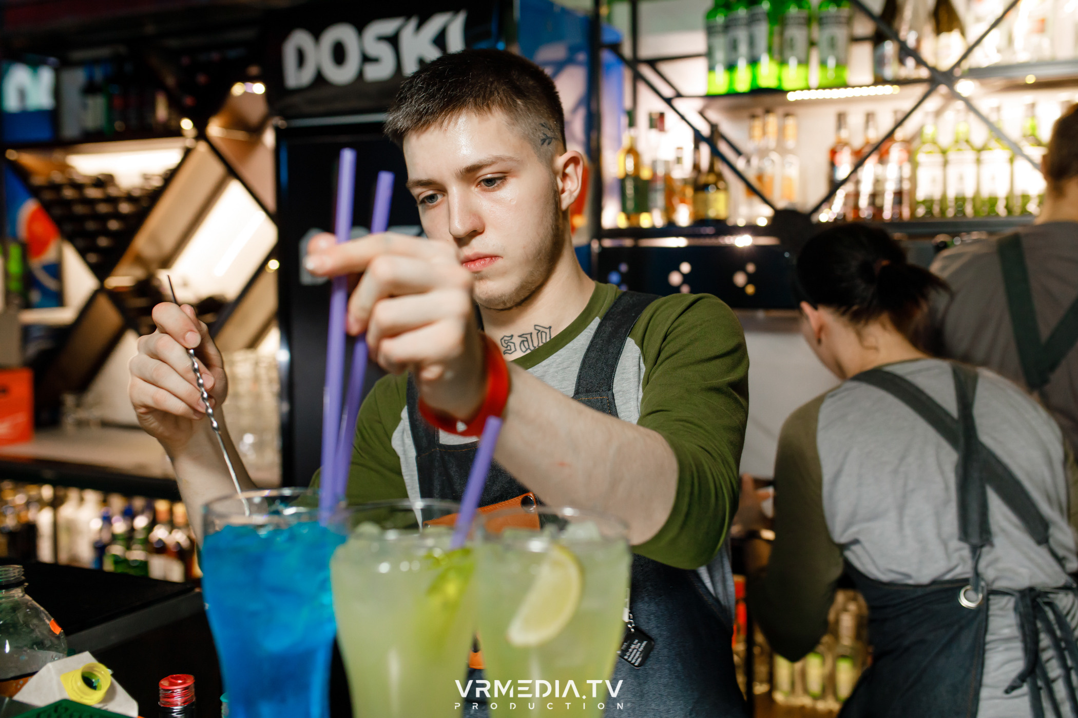 Выходные в баре «DOSKI»