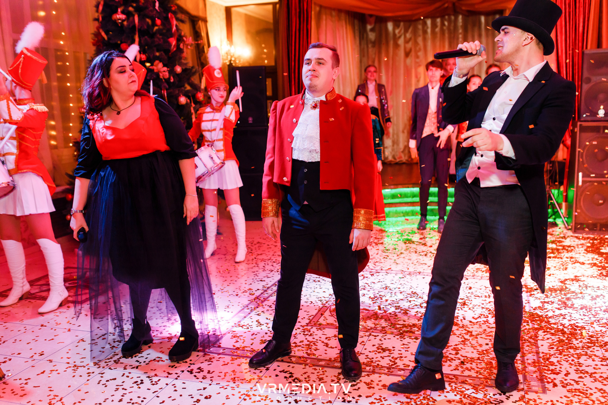 «Новогодний Мюзикл» в ресторане «Лазурный Берег»