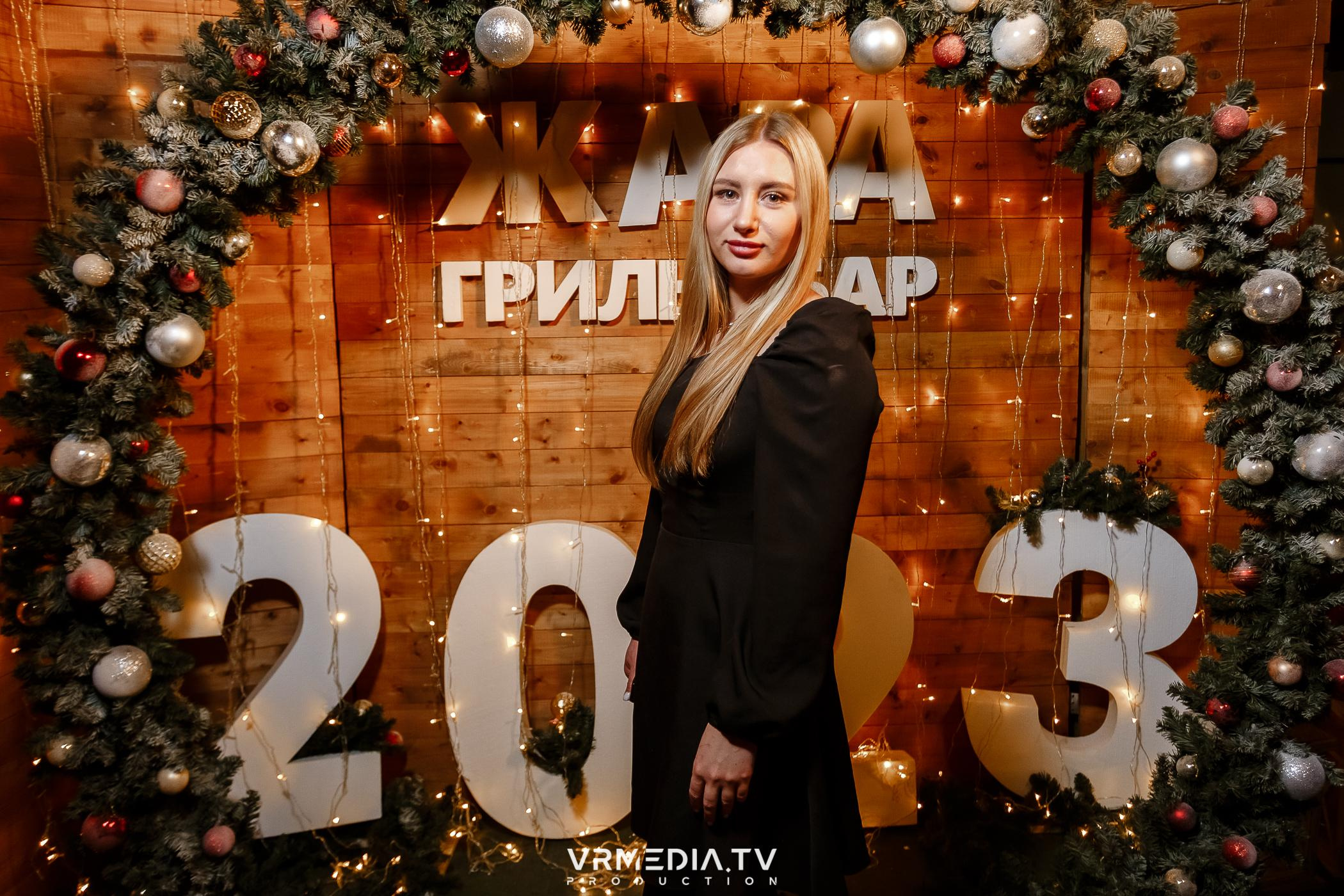 Жаркий новогодний корпоратив в гриль-баре «Жара»