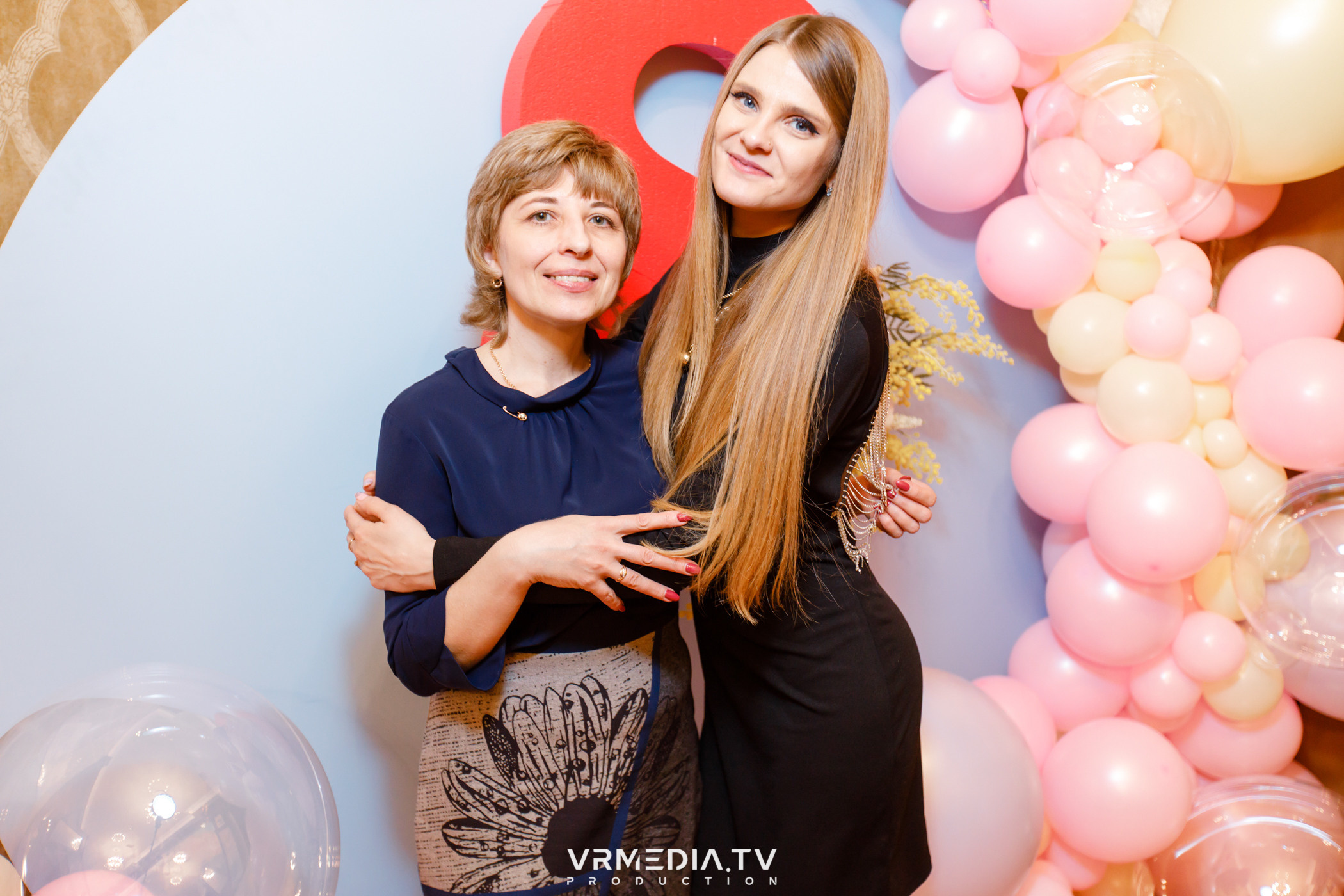 Международный женский день в ресторане «Лазурный Берег»