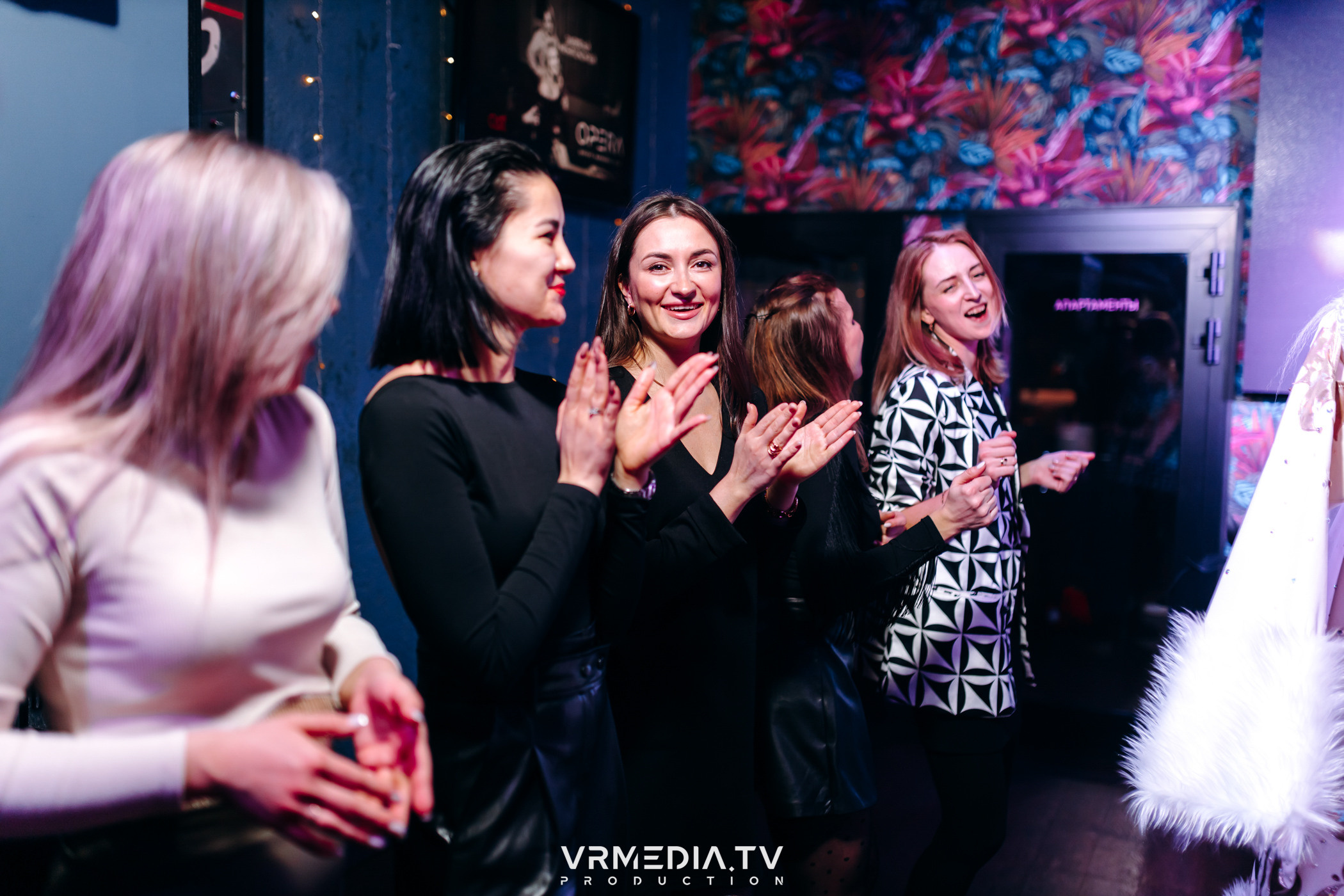 Новогодние корпоративы в караоке-баре «Опера»