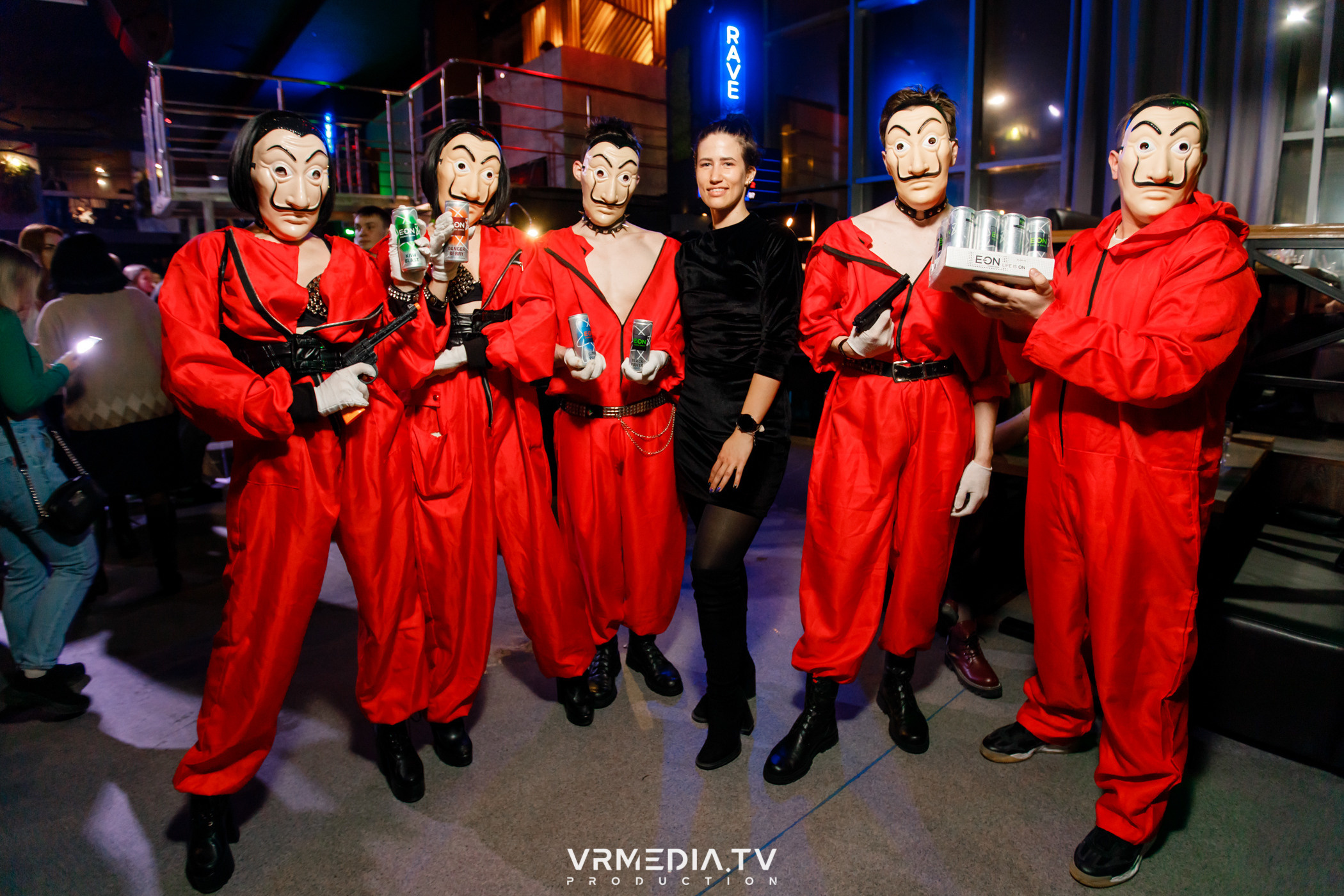 Выходные в баре «DOSKI»