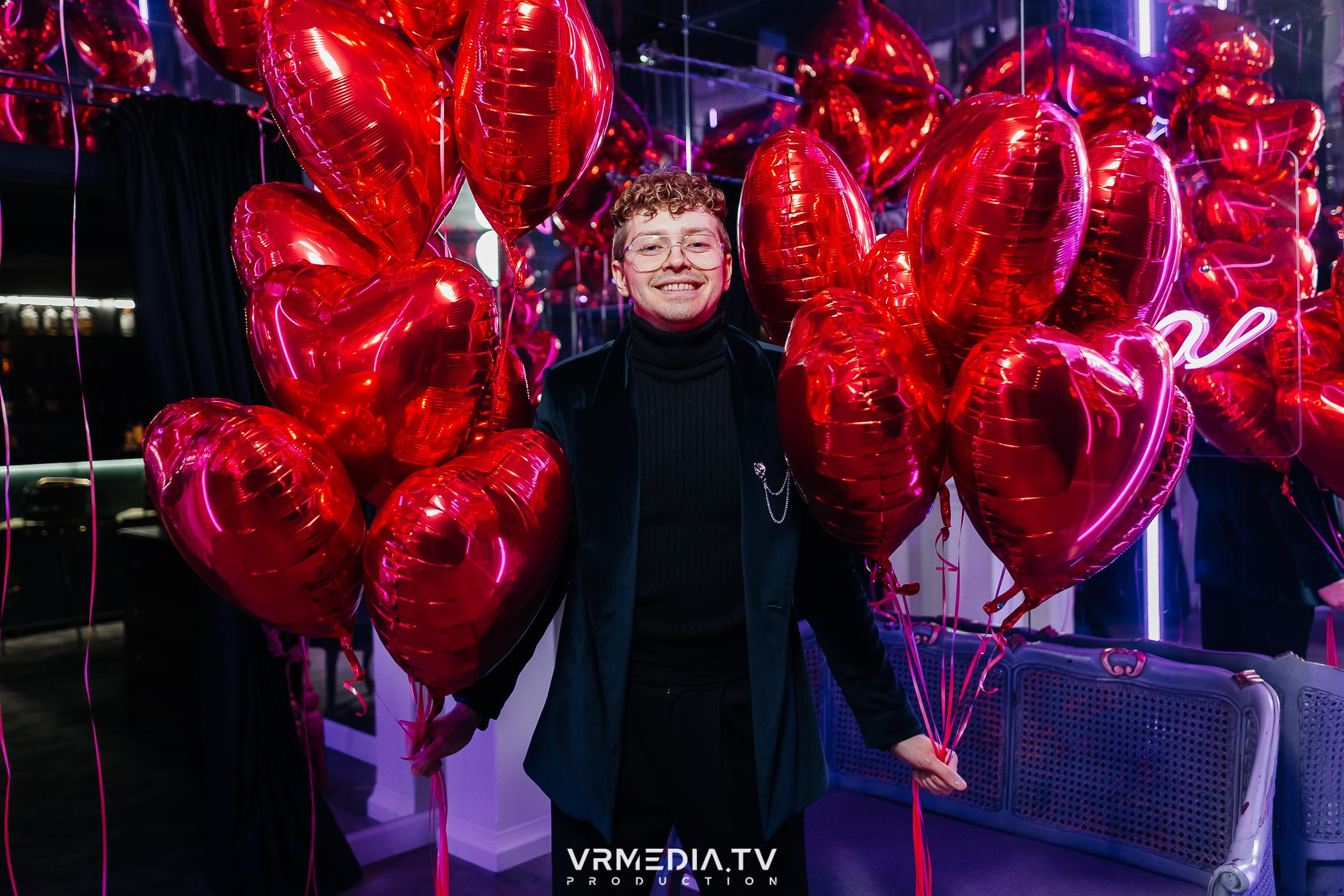 День святого Валентина в караоке-баре «Volna»