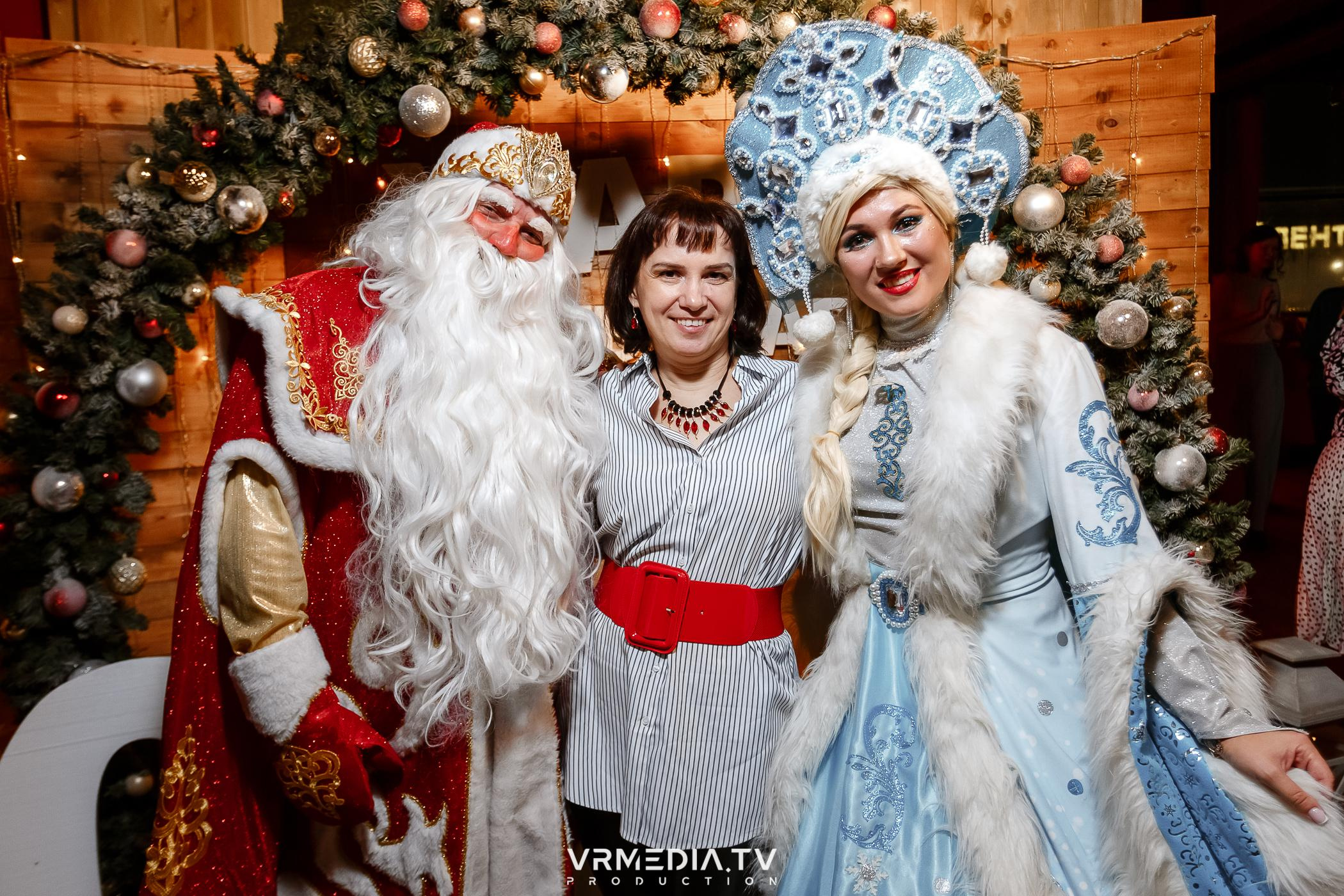 Жаркий новогодний корпоратив в гриль-баре «Жара»