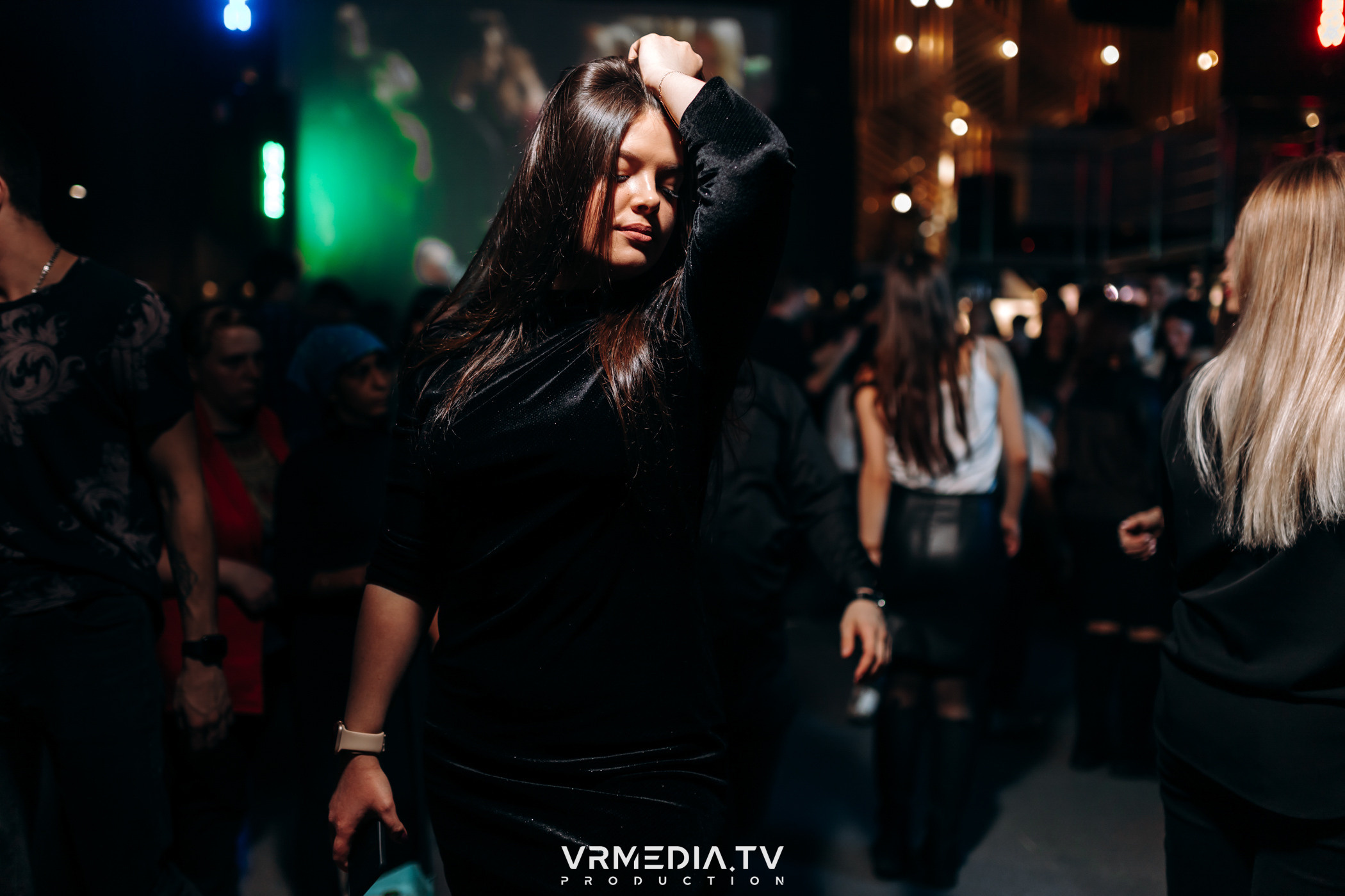 Выходные в баре «DOSKI»