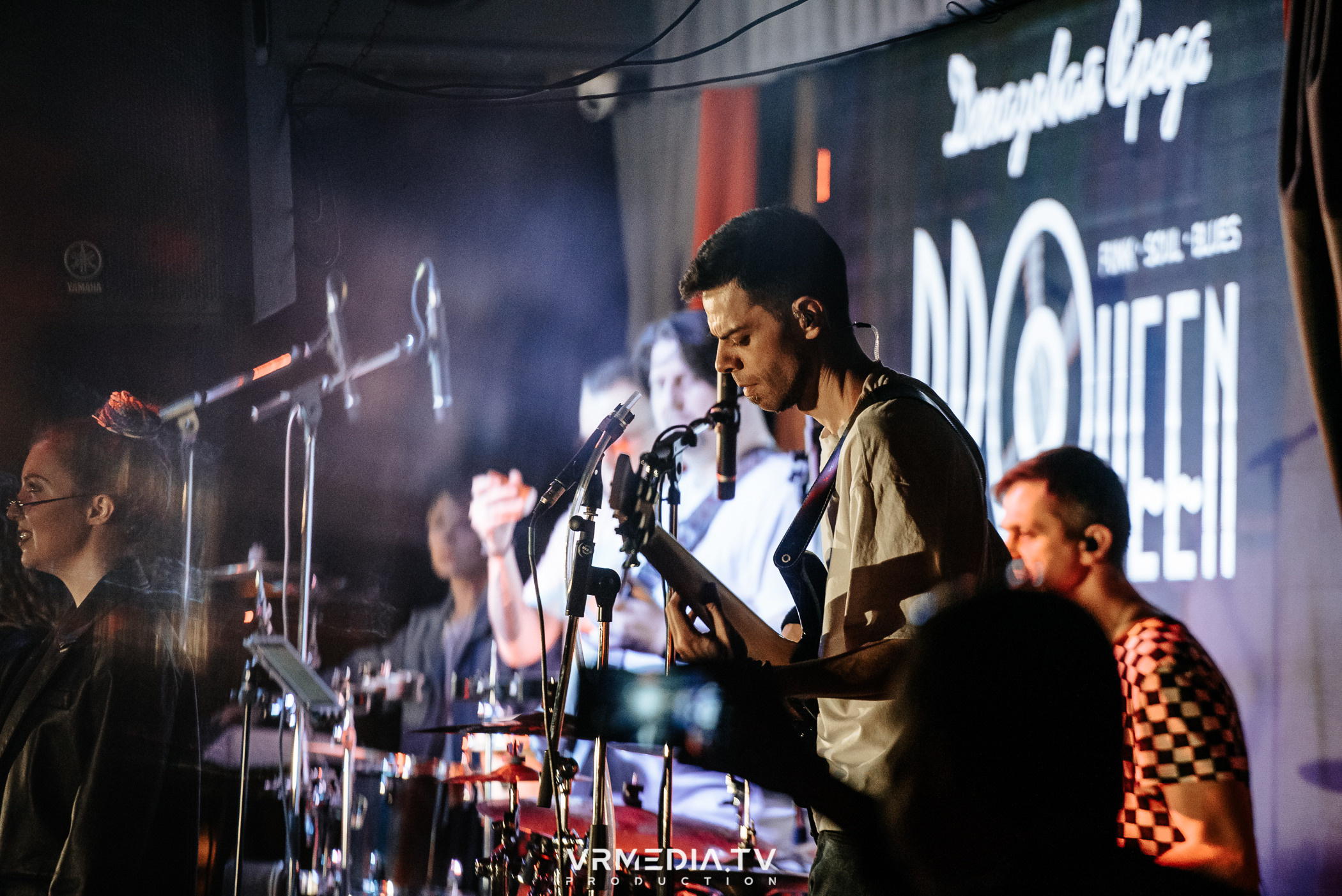 Джазовая среда: BBQueen: Переменная облачность